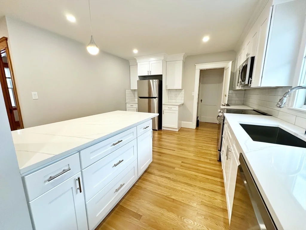 75 Governor Winthrop Rd, Ten Hills