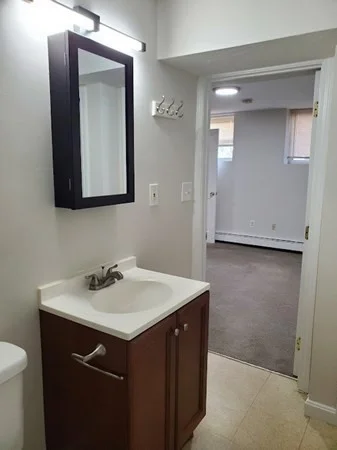 11 John St, Attleboro
