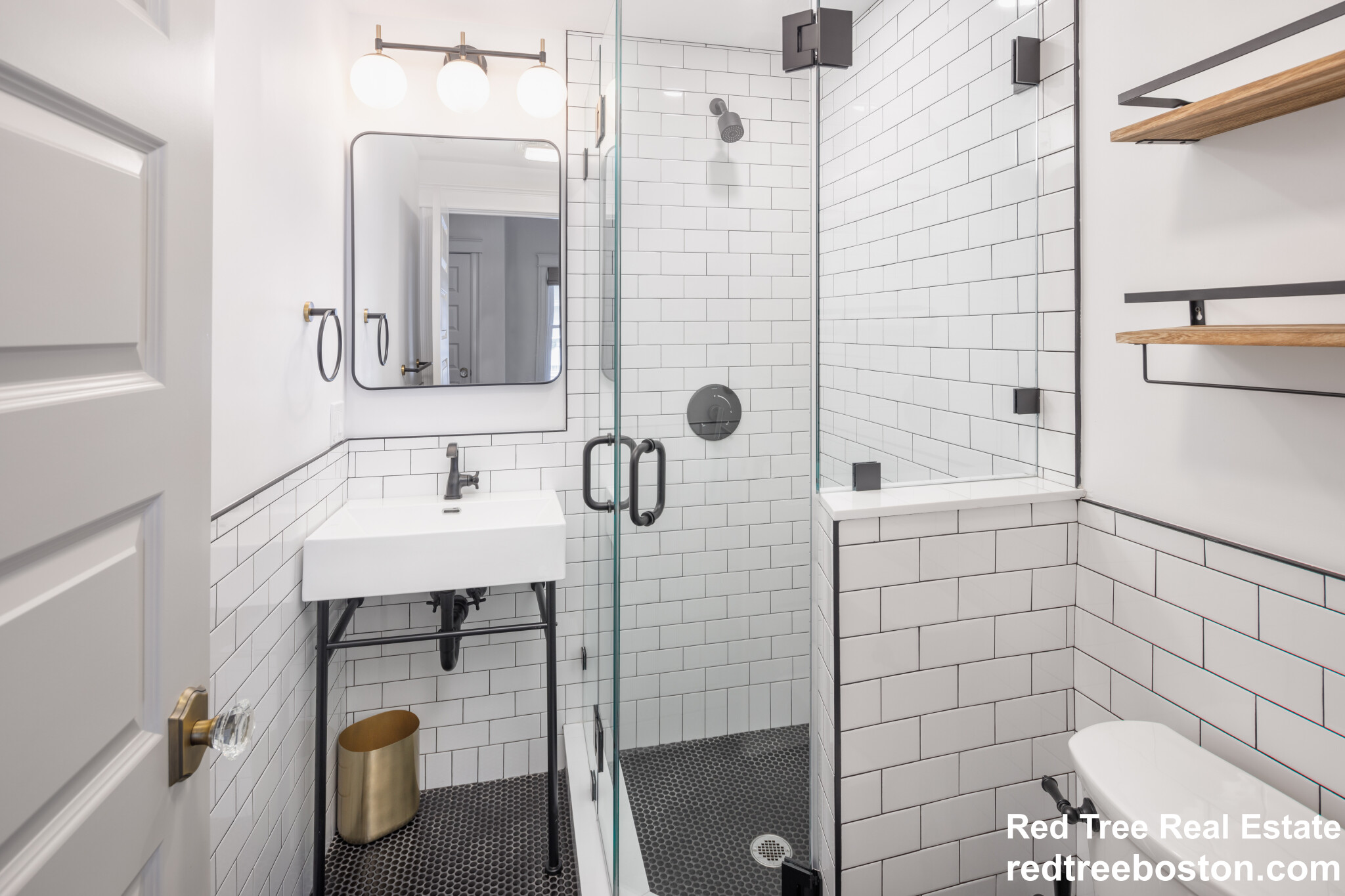 44 Winslow Rd, North Brookline