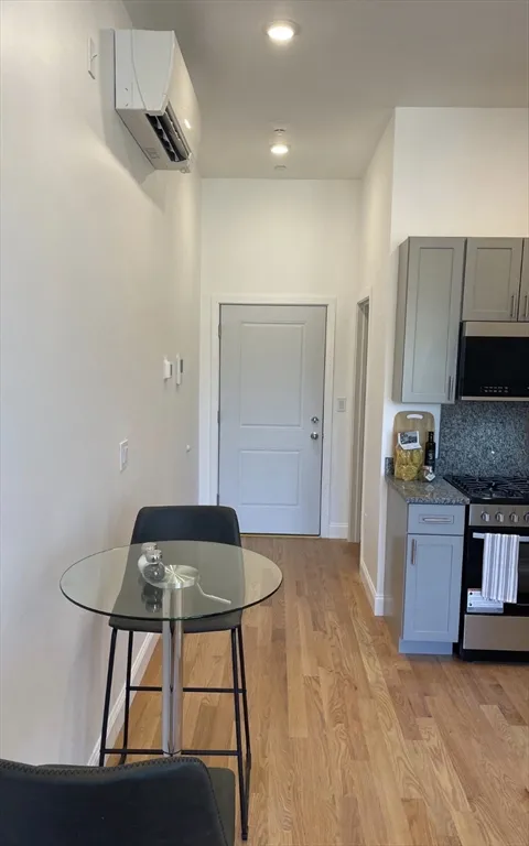 52 Washington St, Chelsea