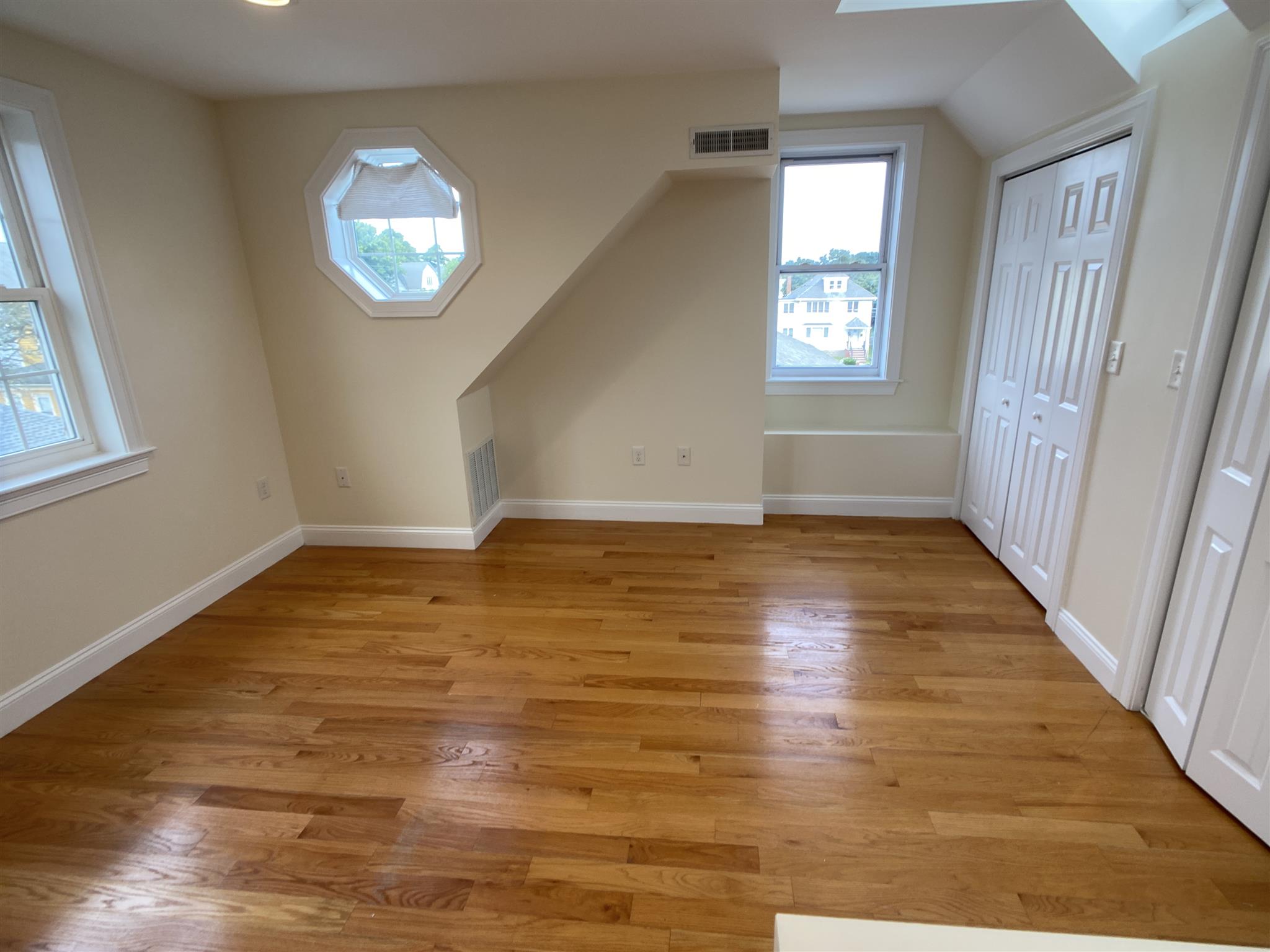 2 bed, 1.5 bath apartment for rent at 9 Winthrop Cr Unit 9, Medford — photo 14 of 22