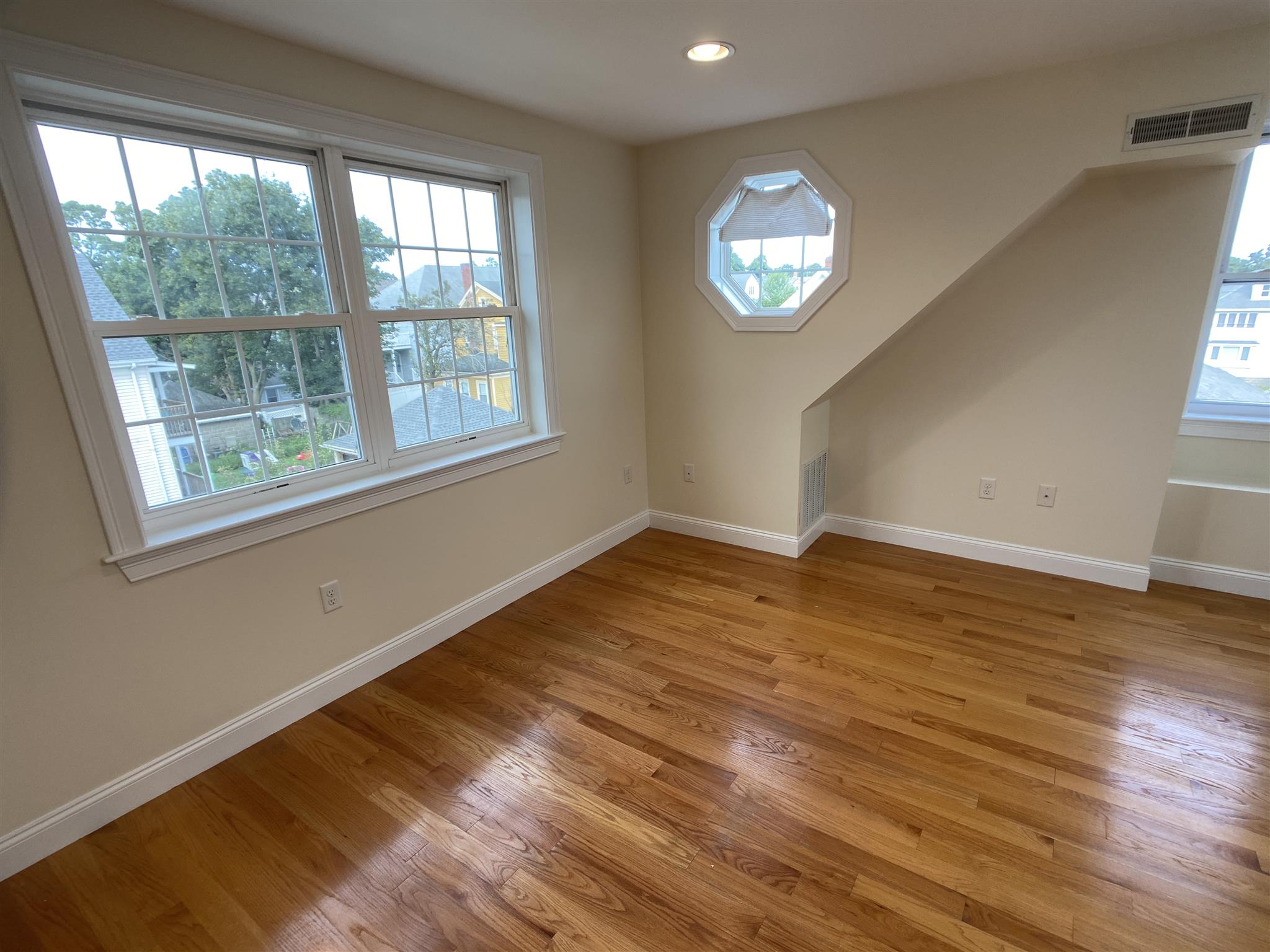 2 bed, 1.5 bath apartment for rent at 9 Winthrop Cr Unit 9, Medford — photo 15 of 22