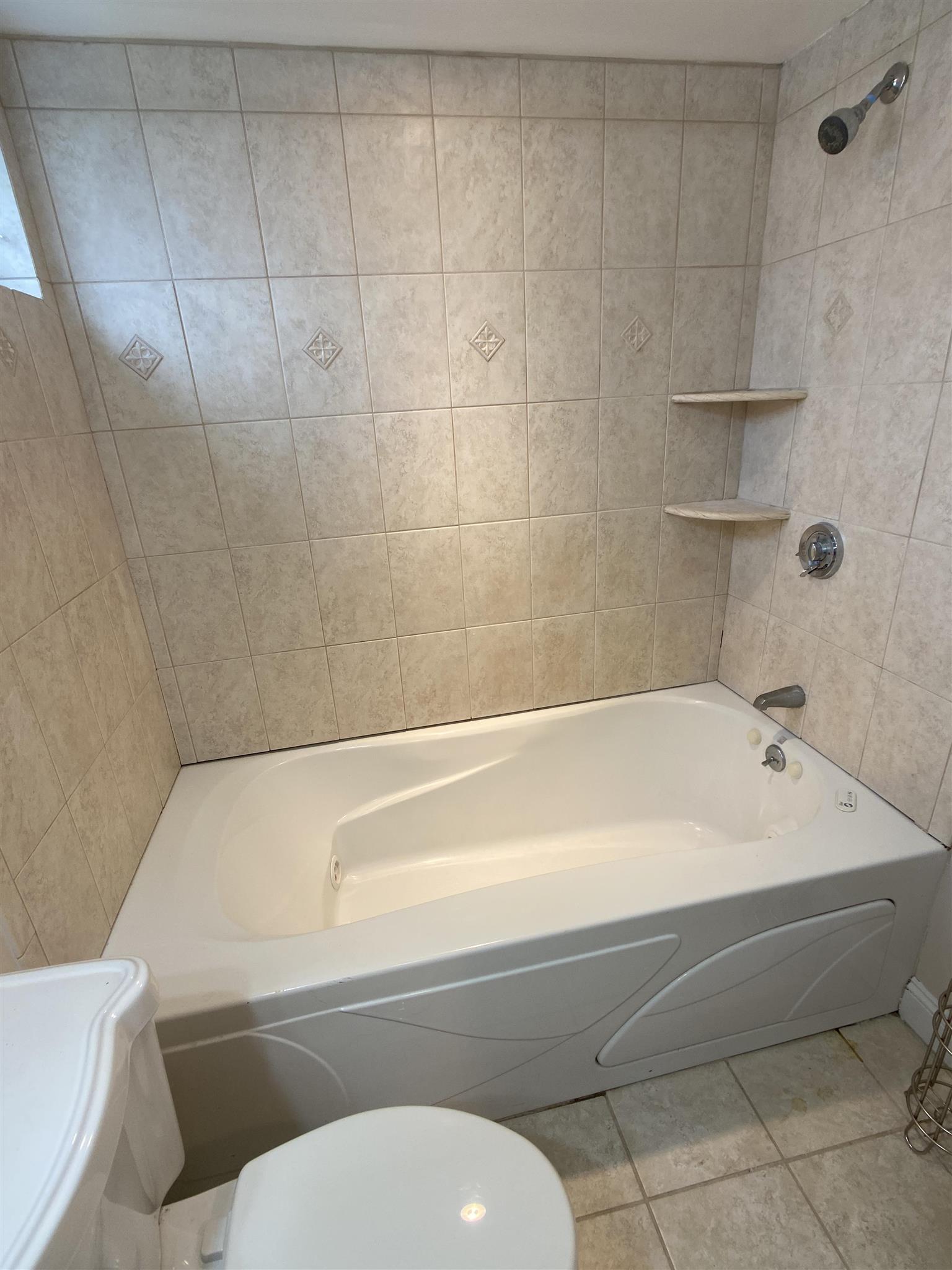 2 bed, 1.5 bath apartment for rent at 9 Winthrop Cr Unit 9, Medford — photo 20 of 22