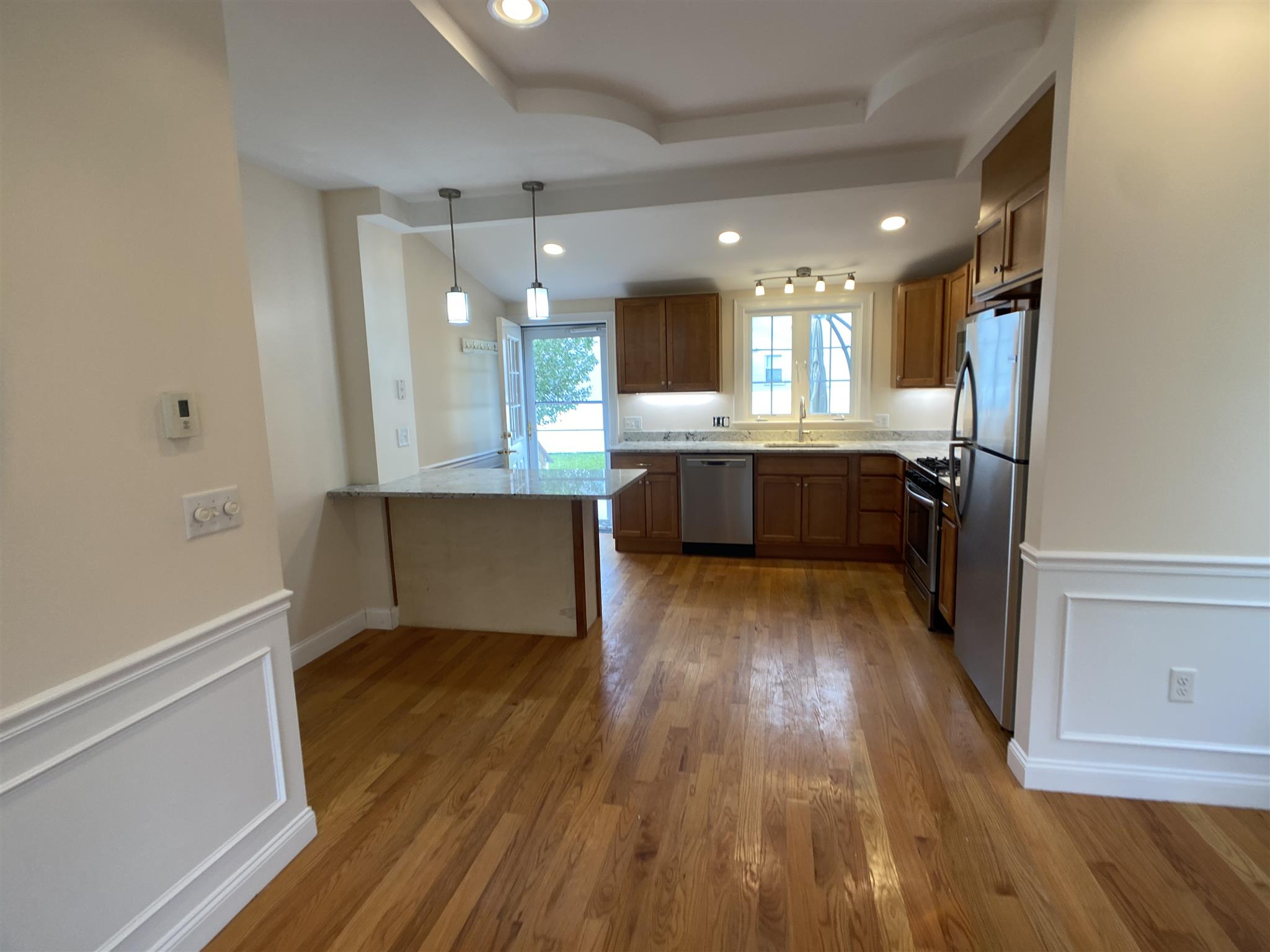 2 bed, 1.5 bath apartment for rent at 9 Winthrop Cr Unit 9, Medford — photo 9 of 22