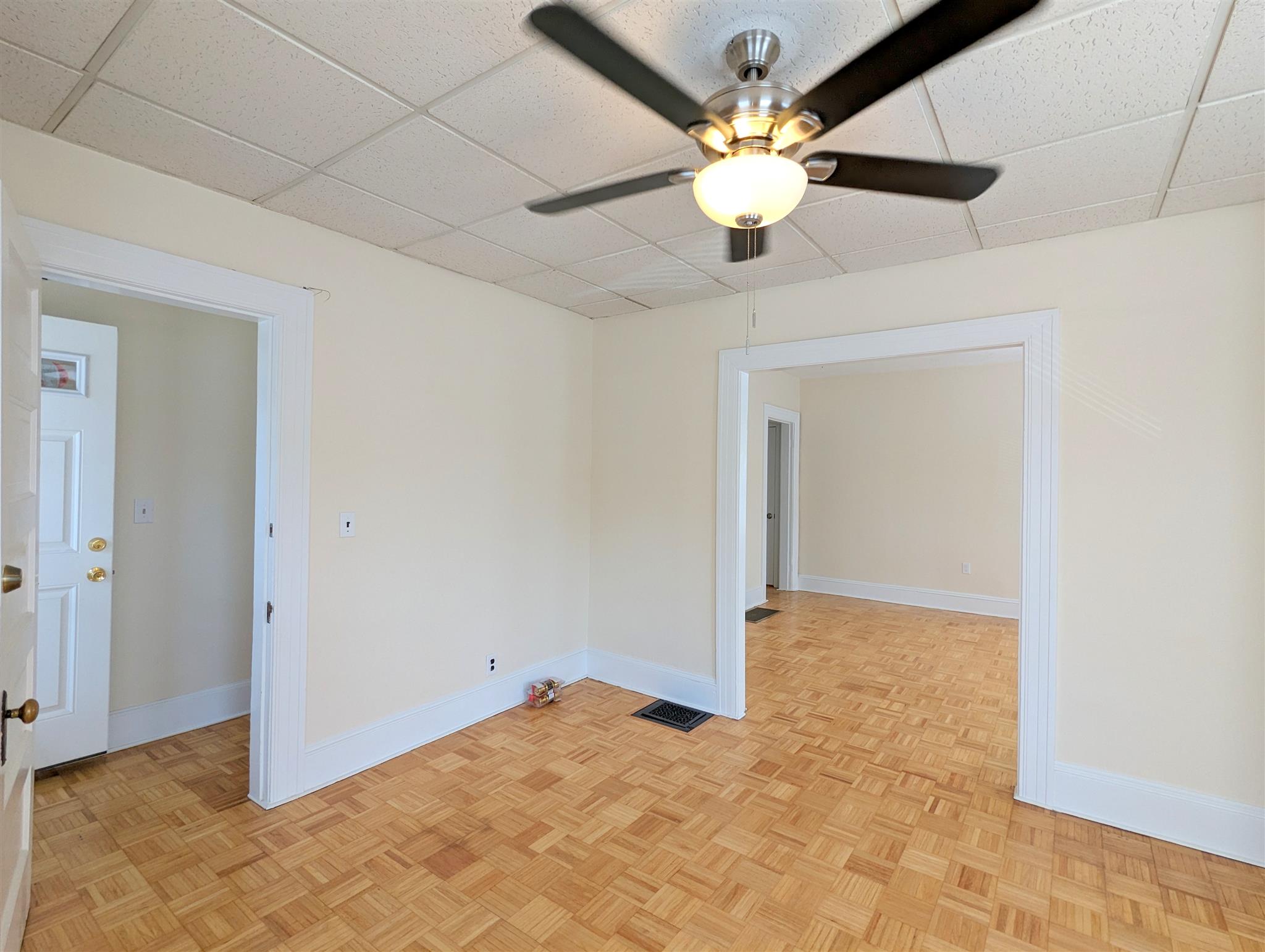 2 bed, 1 bath apartment for rent at 91 Madison Ave Unit 1A, Everett — photo 4 of 16