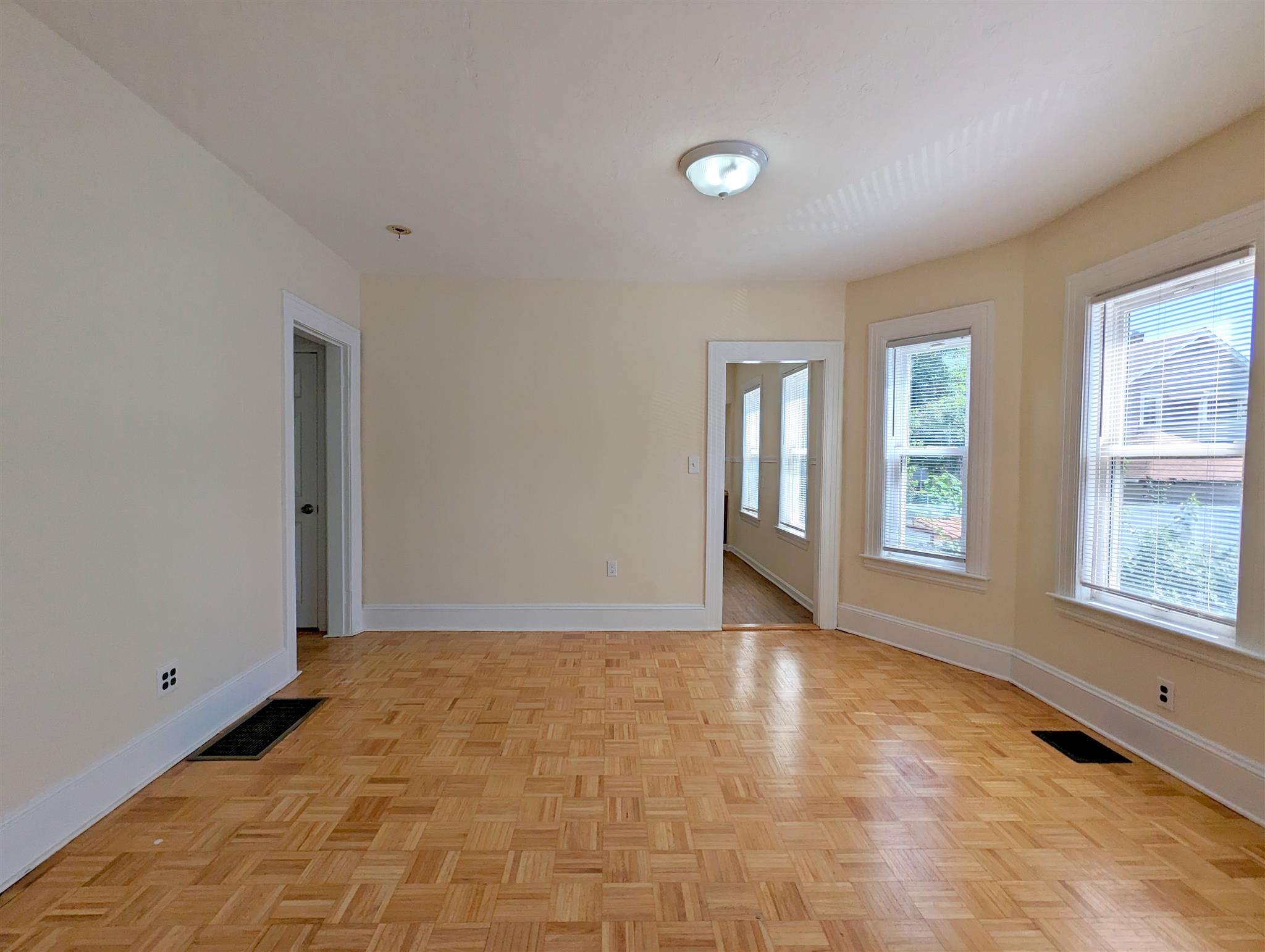 2 bed, 1 bath apartment for rent at 91 Madison Ave Unit 1A, Everett — photo 5 of 16