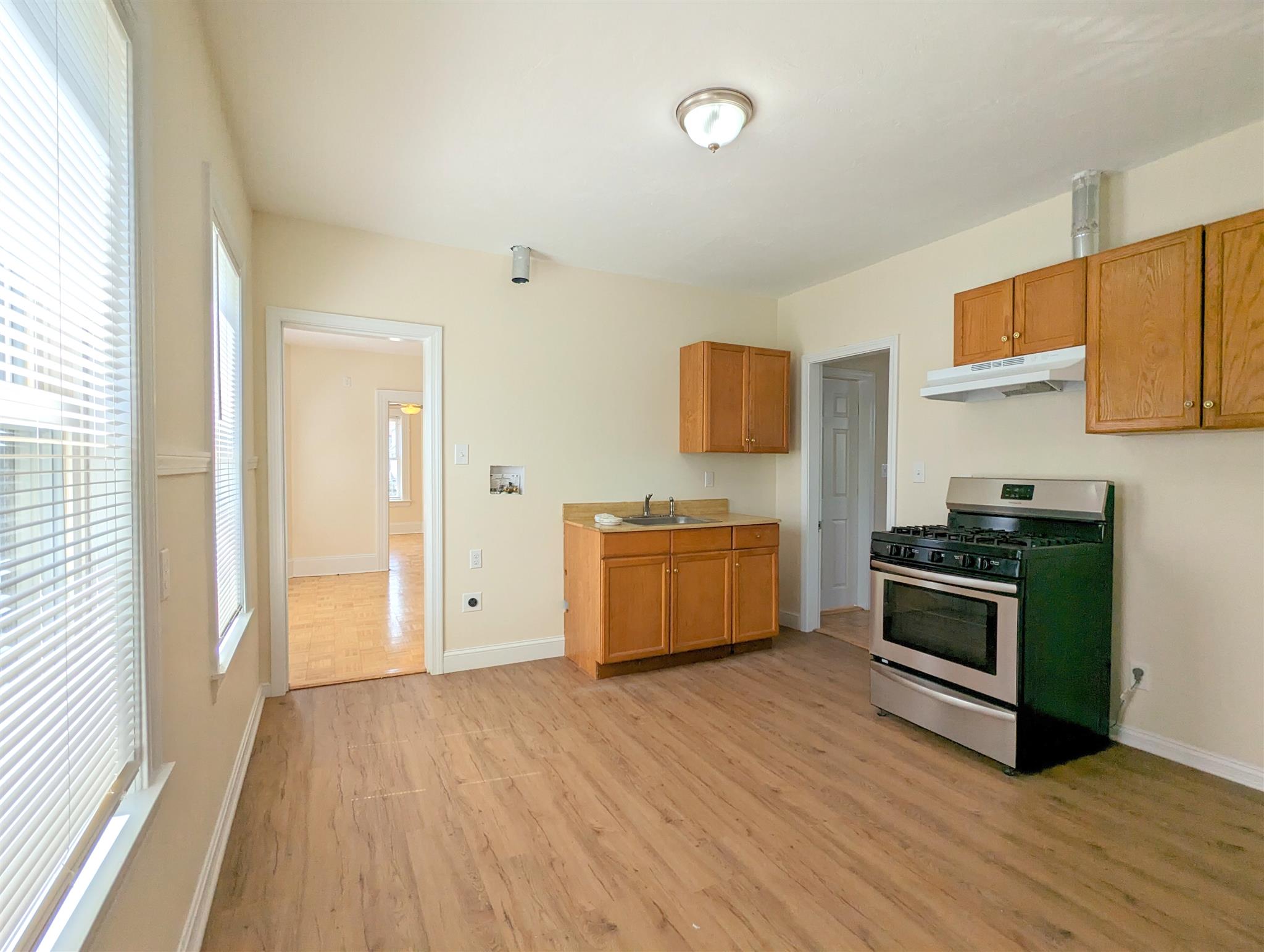 2 bed, 1 bath apartment for rent at 91 Madison Ave Unit 1A, Everett — photo 9 of 16