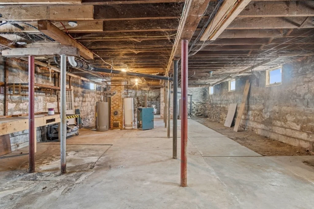 15 Hillside St, Worcester