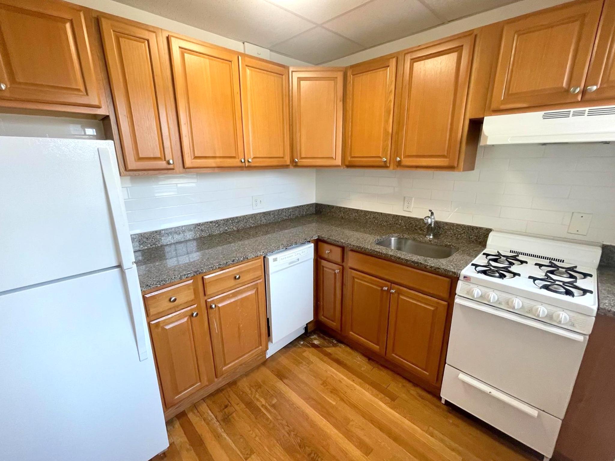 1 bed, 1 bath apartment for rent at 36 College Ave Unit 4-3, Davis Square — photo 1 of 11