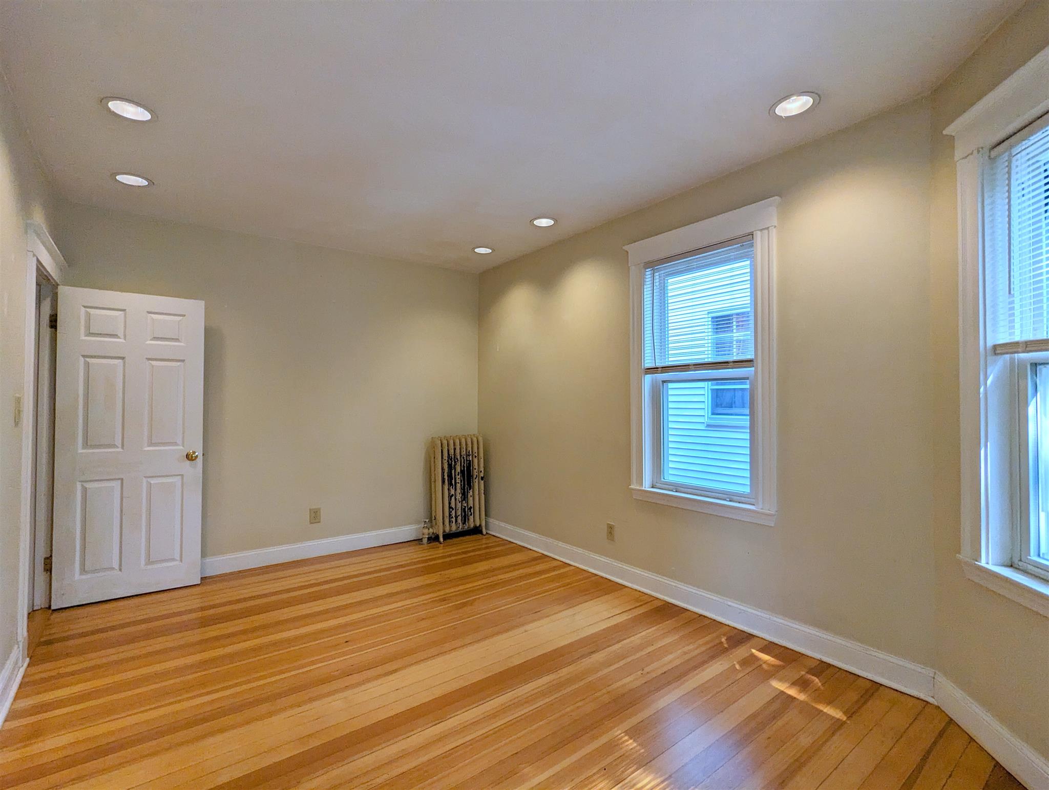 3 bed, 1 bath apartment for rent at 77 Conwell Ave Unit 2, Teele Square — photo 6 of 22