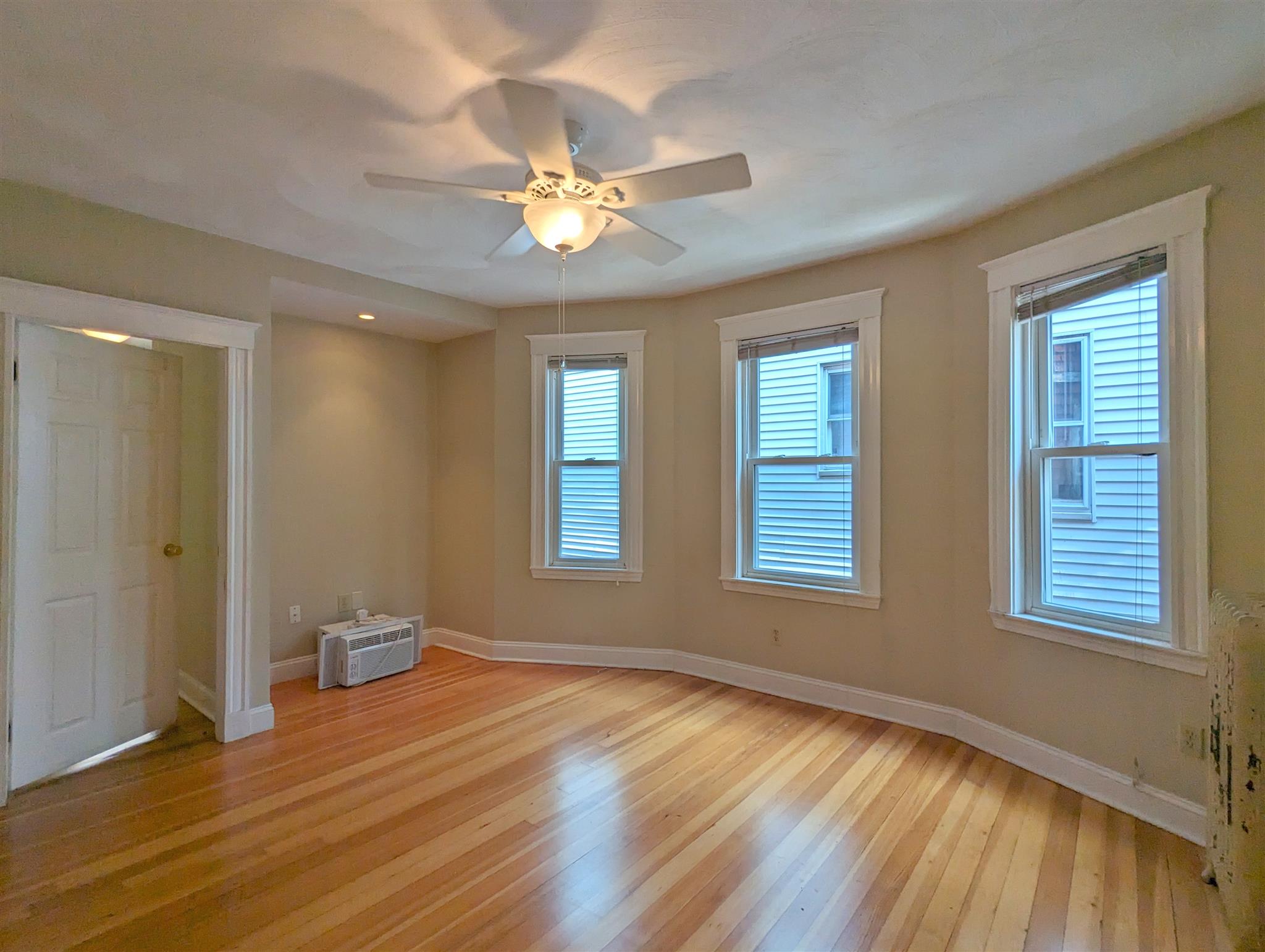 3 bed, 1 bath apartment for rent at 77 Conwell Ave Unit 2, Teele Square — photo 12 of 22