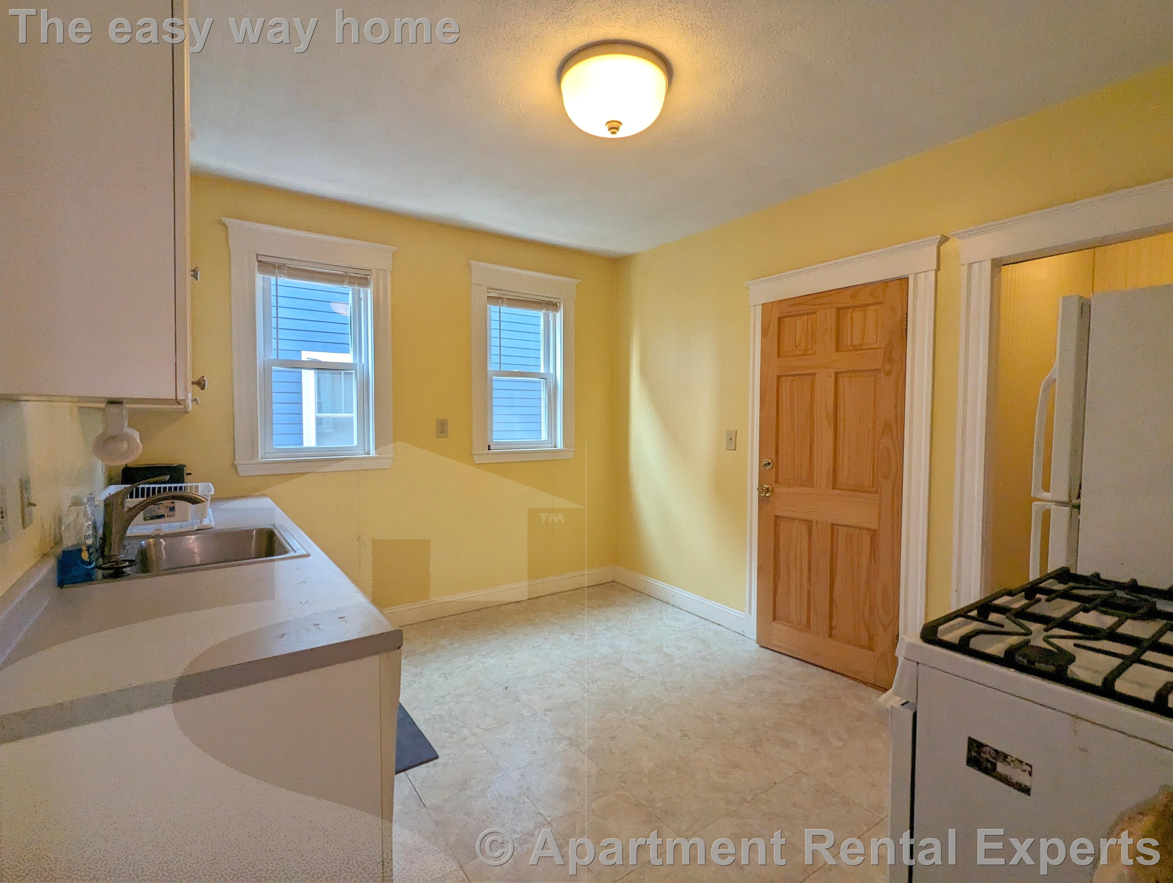 79 Conwell Ave, Tufts