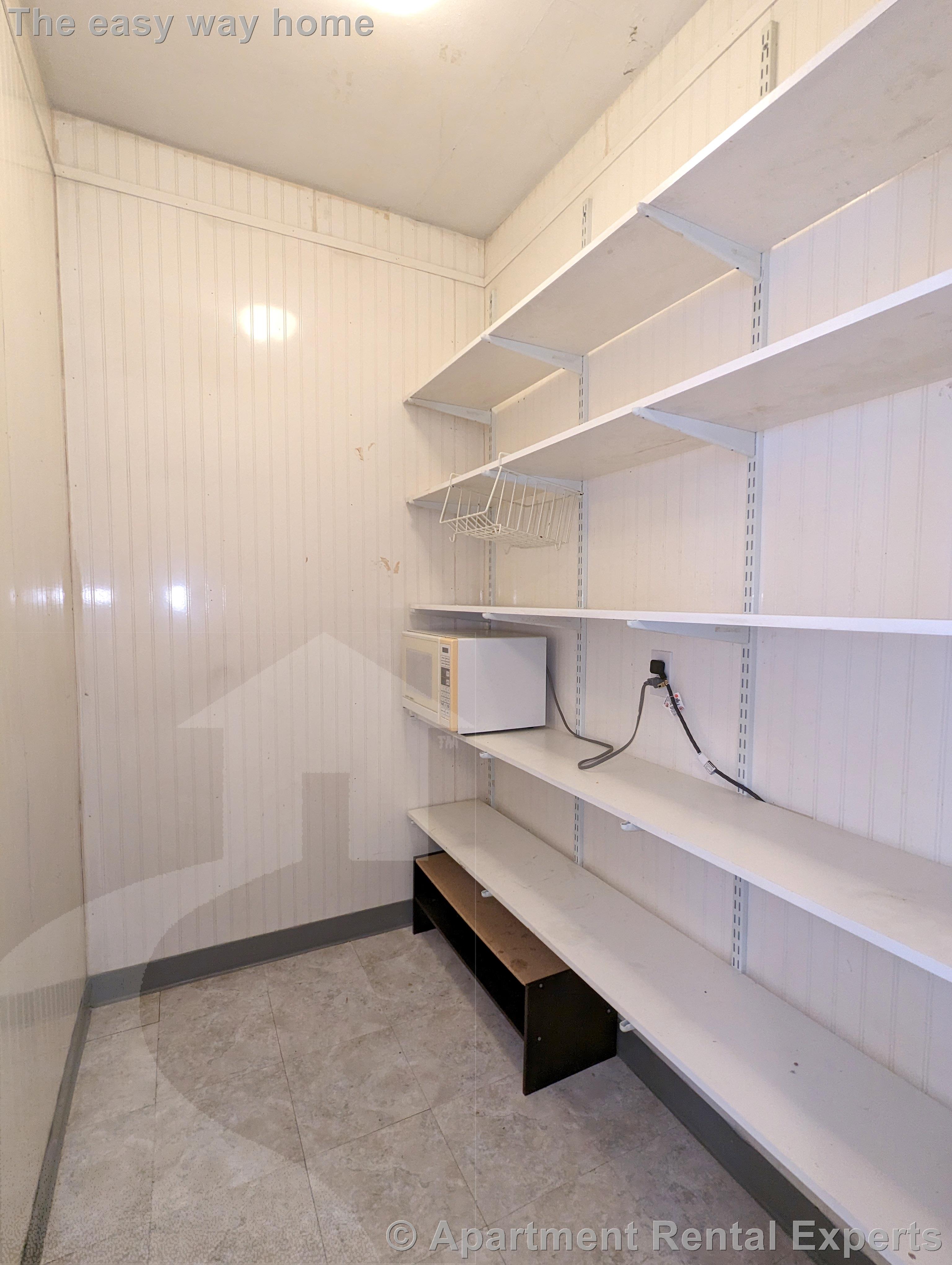 79 Conwell Ave, Tufts