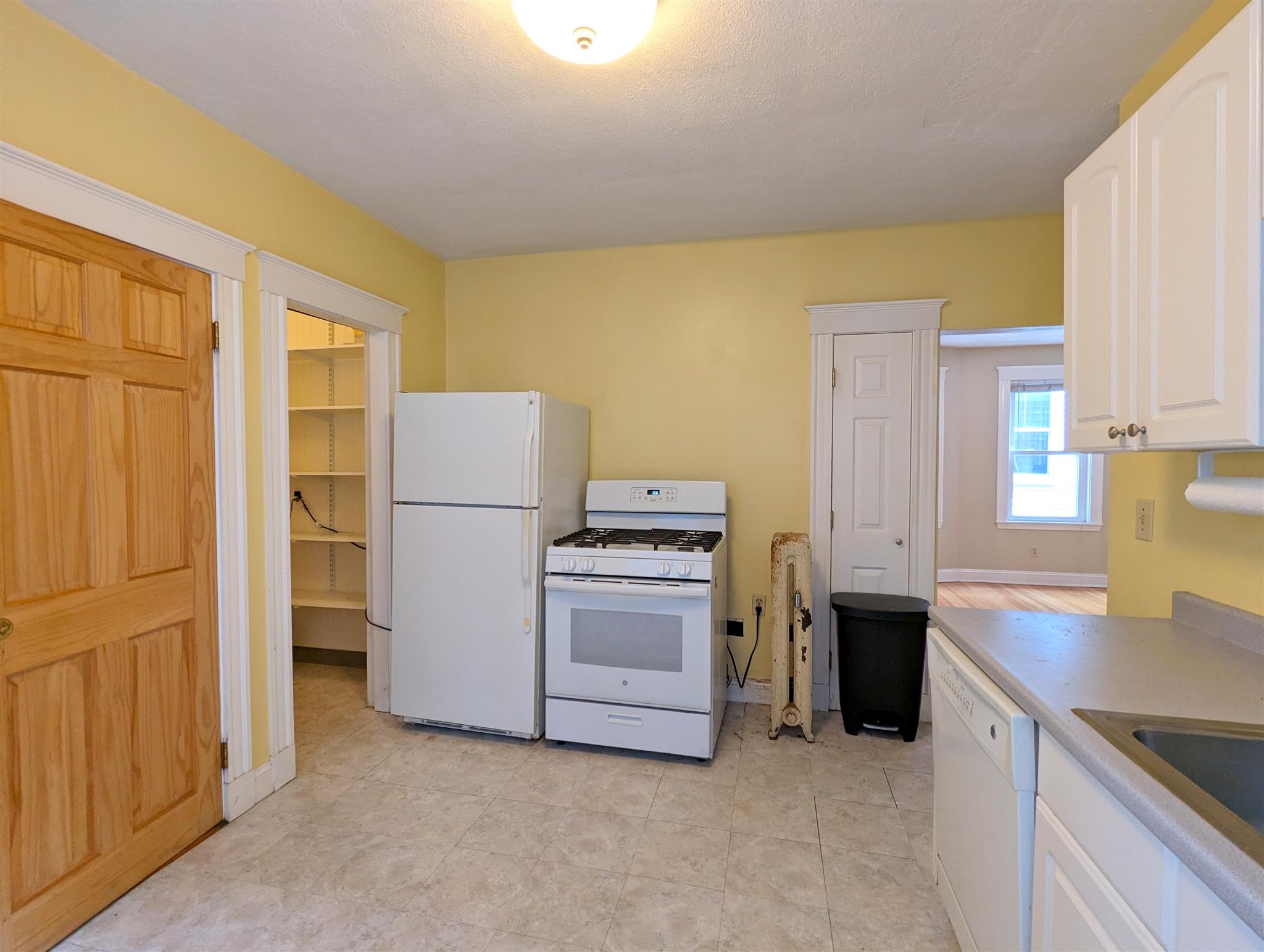 3 bed, 1 bath apartment for rent at 77 Conwell Ave Unit 2, Teele Square — photo 18 of 22