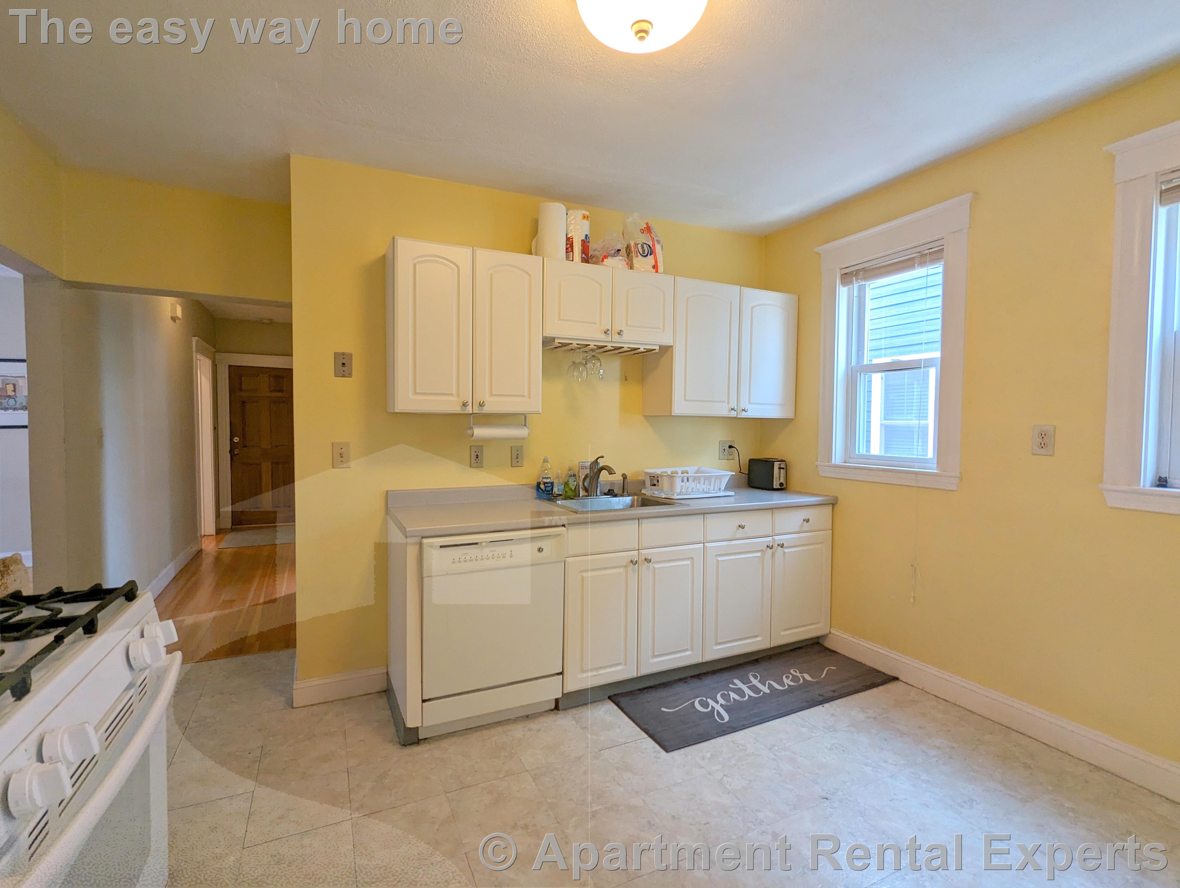 79 Conwell Ave, Tufts