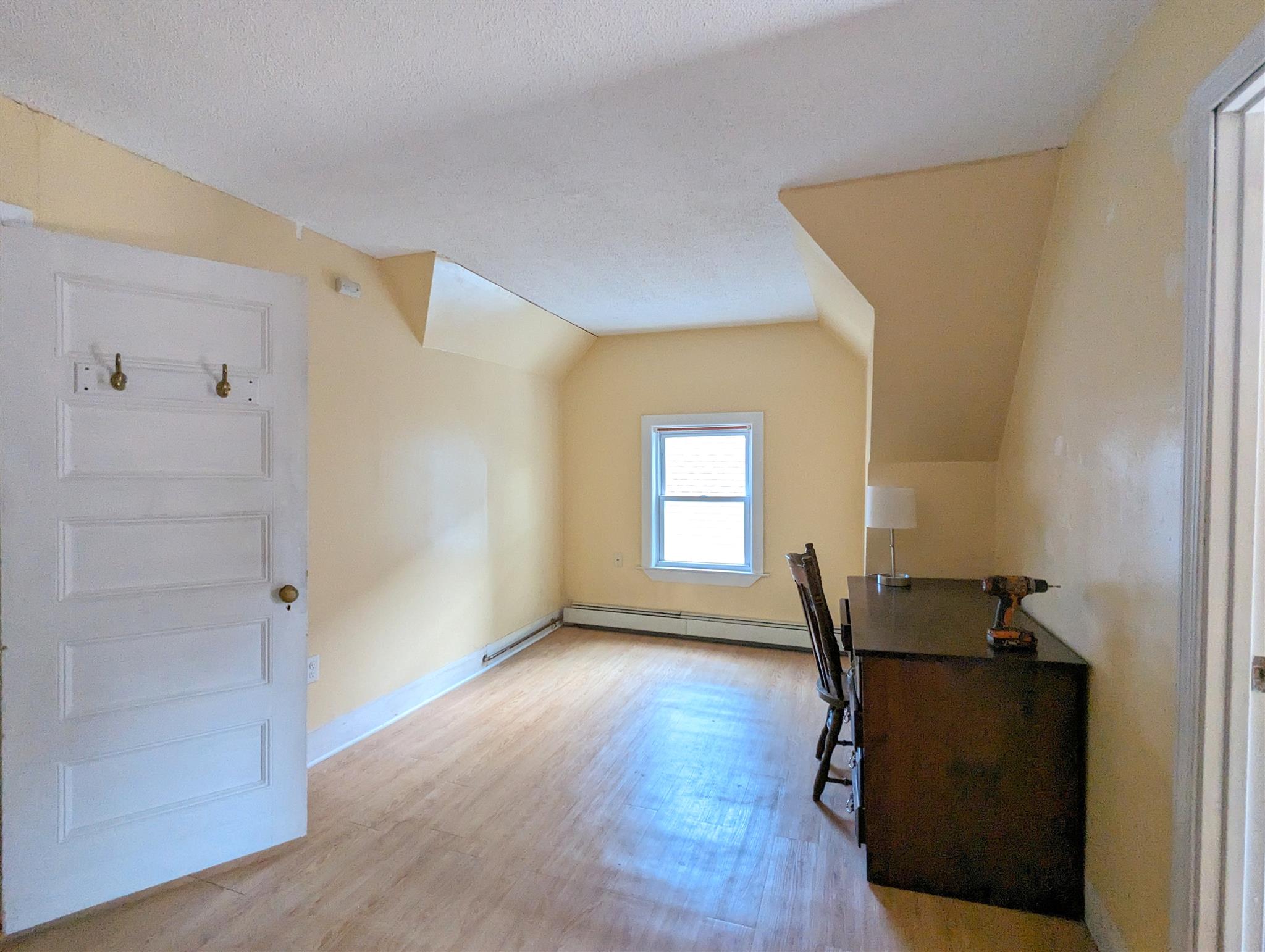 3.5 bed, 1 bath apartment for rent at 16 Glendale Ave, Davis Square — photo 6 of 19