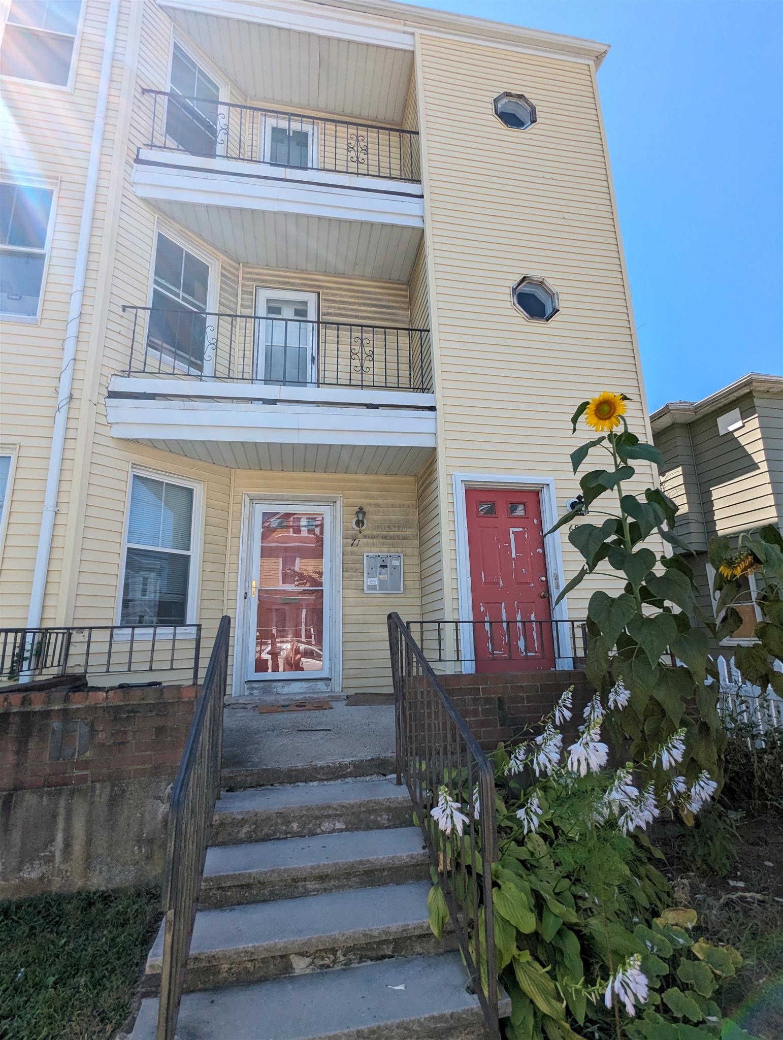 2.5 bed, 1 bath apartment for rent at 71 Winchester St Unit 3, Tufts University — photo 17 of 17