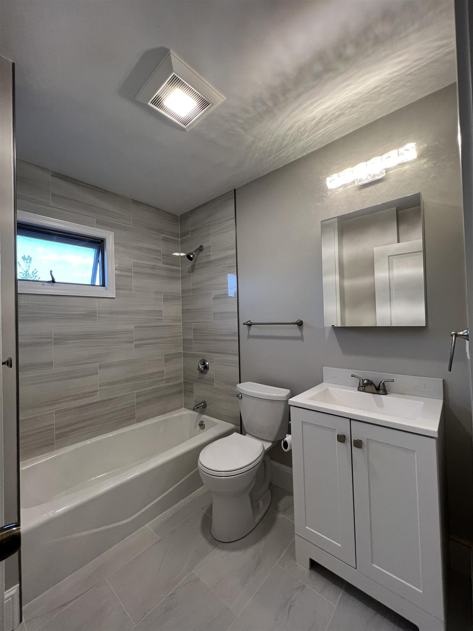 2.5 bed, 1.5 bath apartment for rent at 5 Oliver St Unit 1, Everett — photo 12 of 17