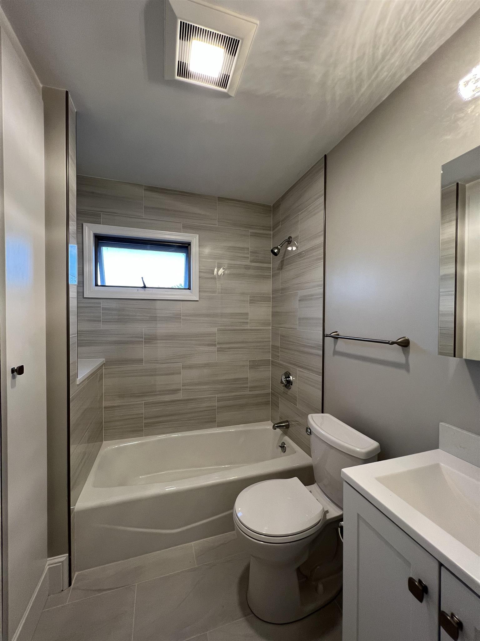 2.5 bed, 1.5 bath apartment for rent at 5 Oliver St Unit 1, Everett — photo 13 of 17