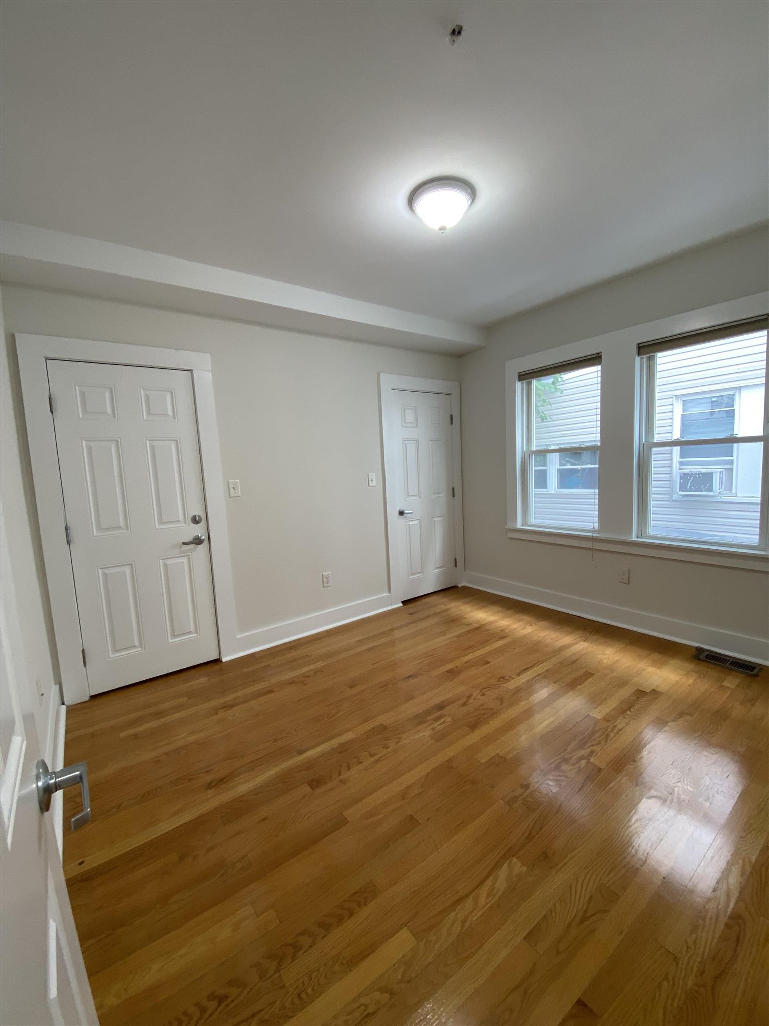 2 bed, 1 bath apartment for rent at 8 Silvey Pl Unit 1, Davis Square — photo 6 of 9