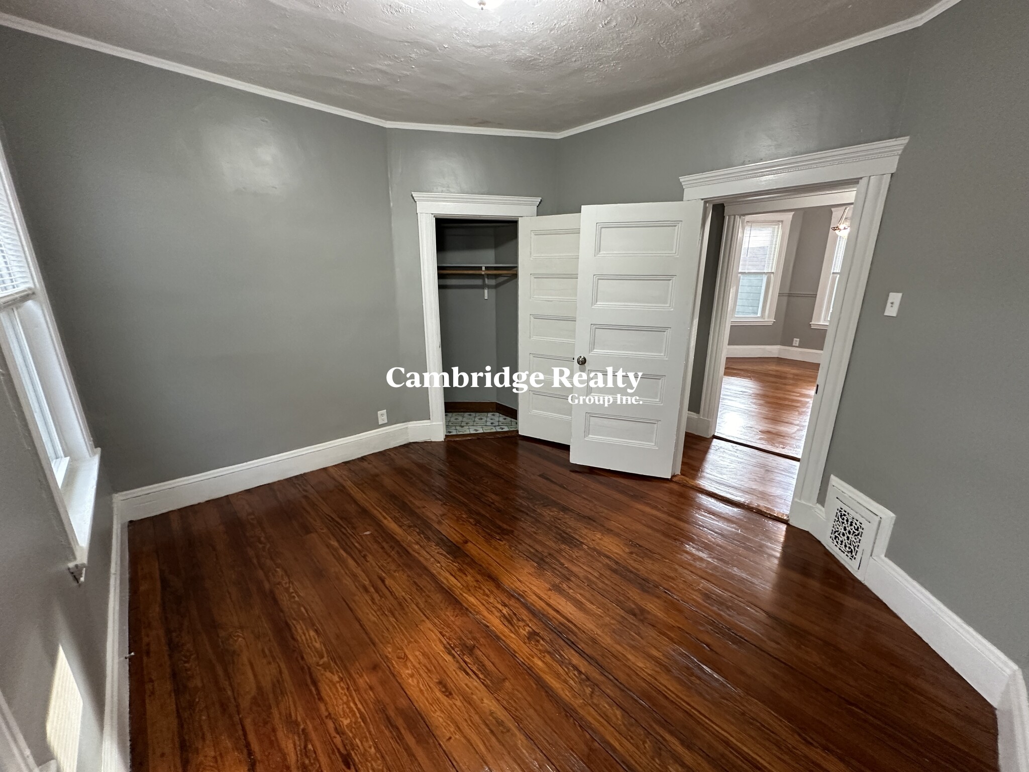 10 Farragut Ave, West Somerville