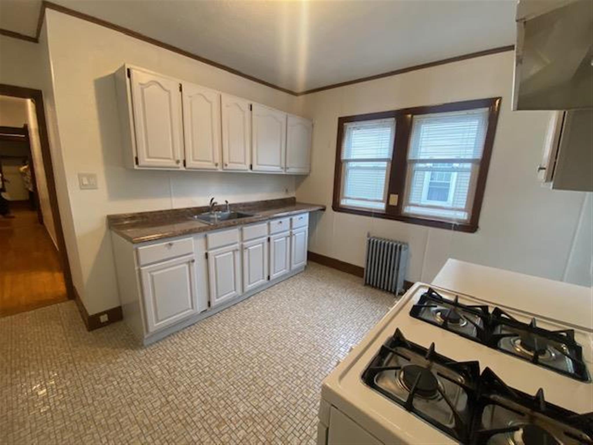 2 bed, 1 bath apartment for rent at 48 Bower St, Tufts University — photo 6 of 10