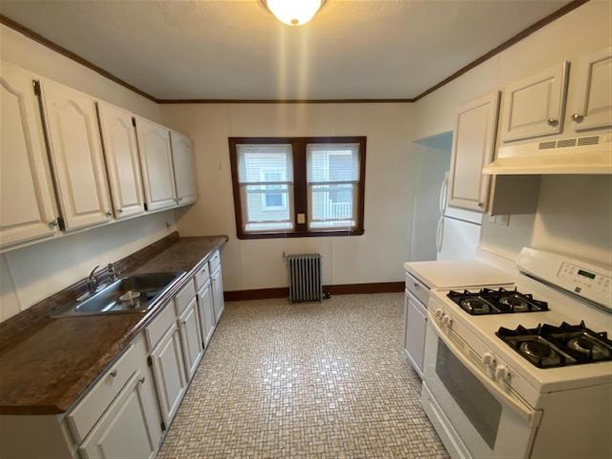 2 bed, 1 bath apartment for rent at 48 Bower St, Tufts University — photo 7 of 10