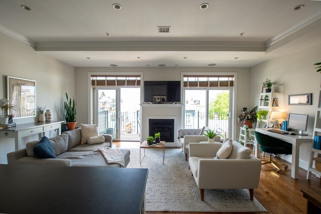 376 West Broadway, South Boston