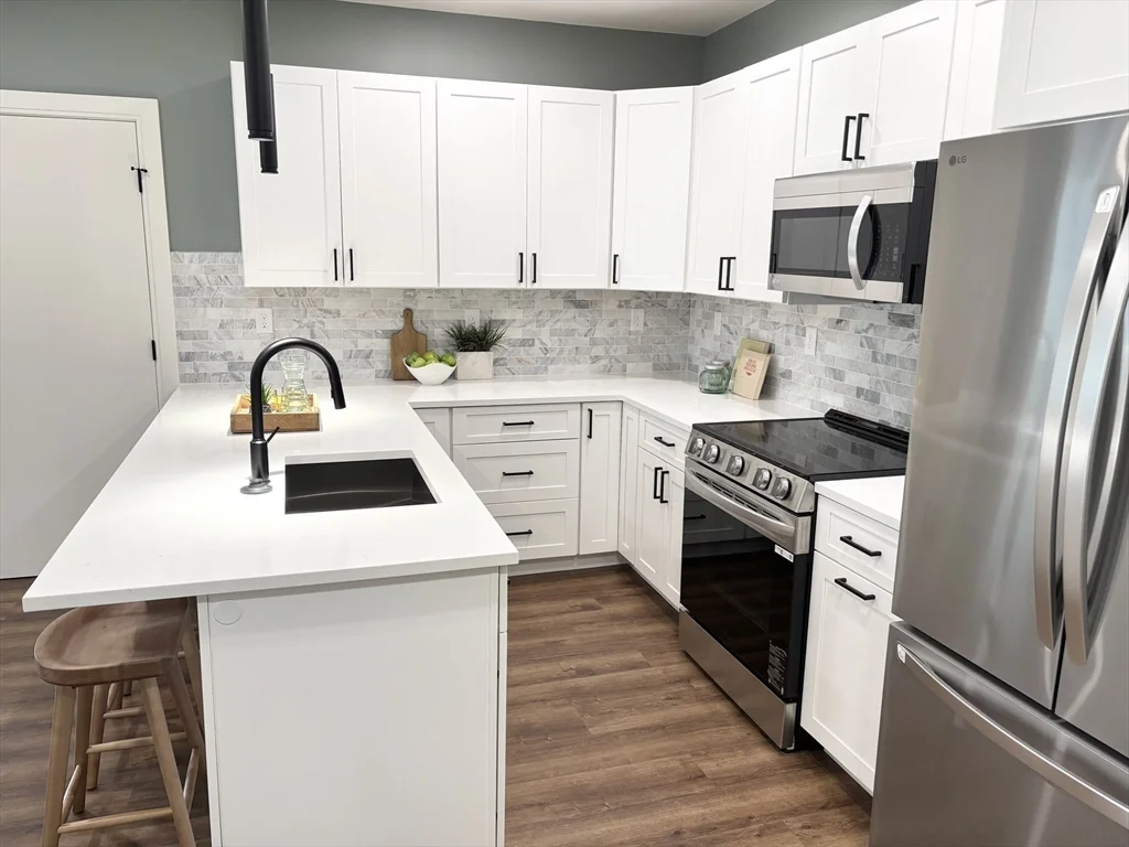 1391 Main St, Walpole