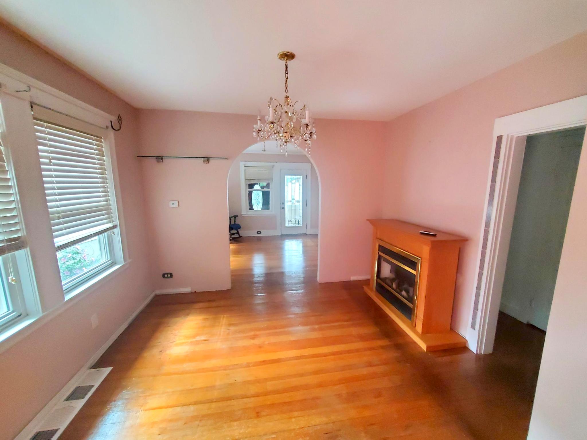 3 bed, 1.5 bath apartment for rent at 137 Fern Rd Unit 137, Glenwood — photo 3 of 21