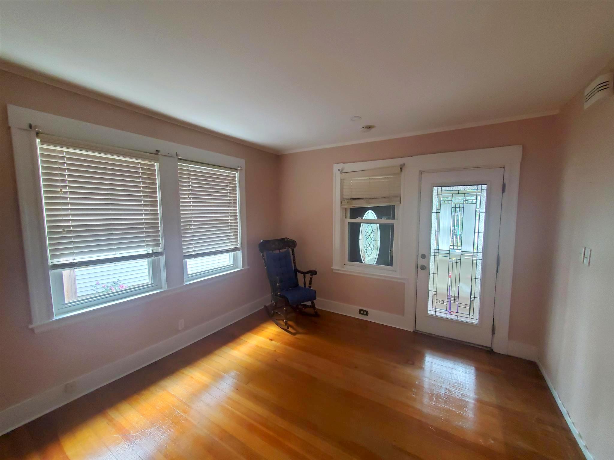 3 bed, 1.5 bath apartment for rent at 137 Fern Rd Unit 137, Glenwood — photo 5 of 21