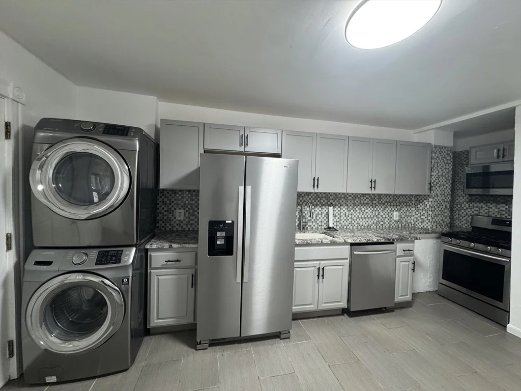 8 Shelby St, East Boston