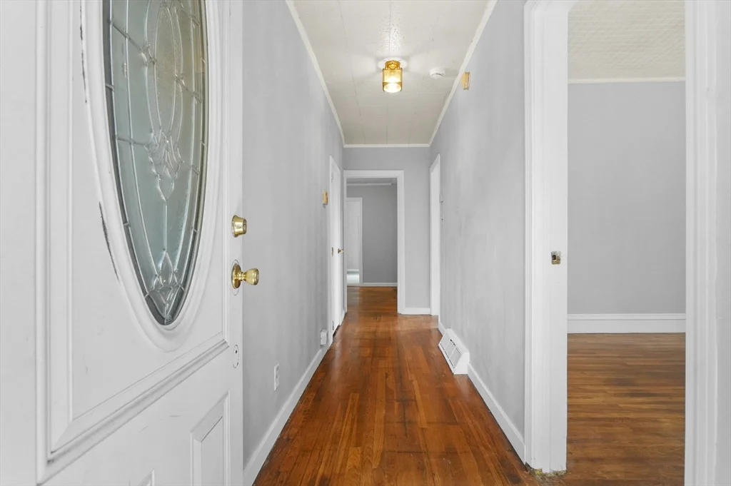 132 Bartlett, Lowell