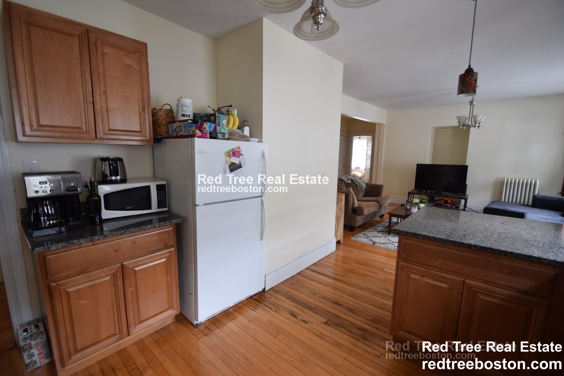 331 Faneuil St, Oak Square