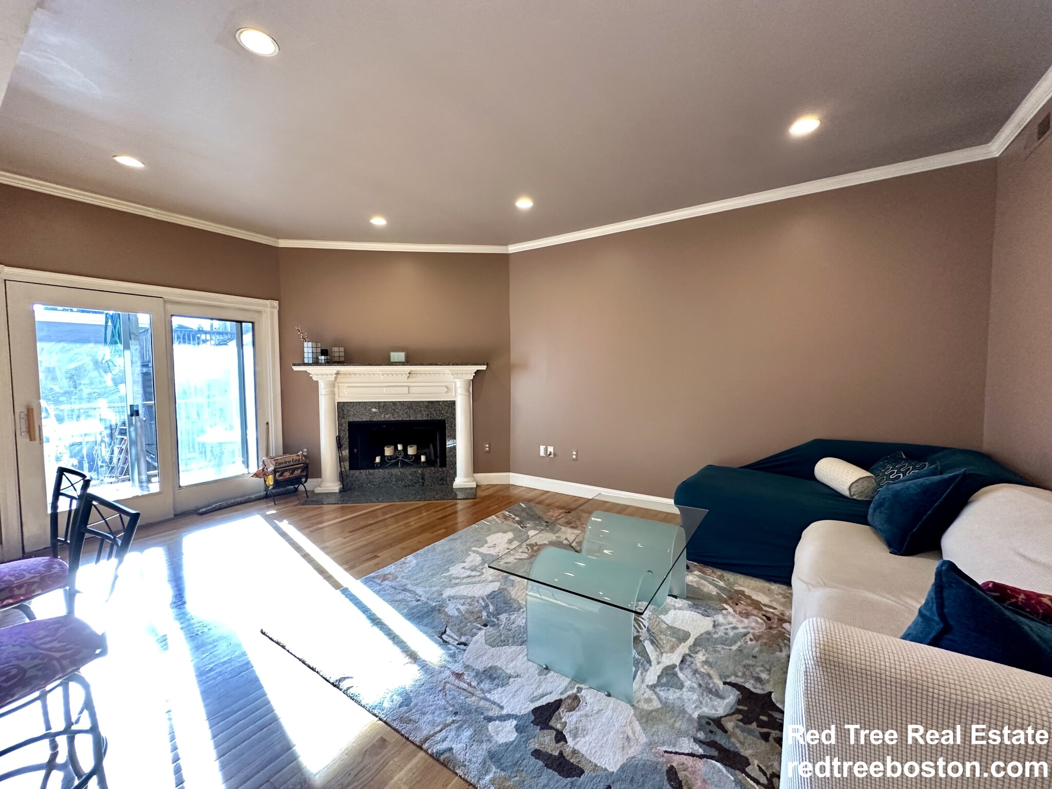 2 bed, 2 bath apartment for rent at 324 Dorchester St Unit 2, South Boston — photo 5 of 14