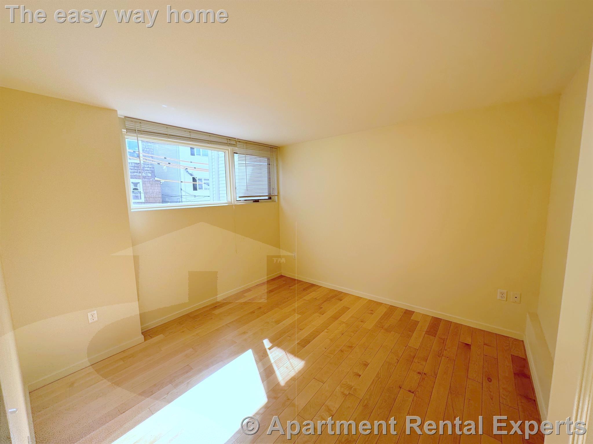 29 Warren St, East Cambridge