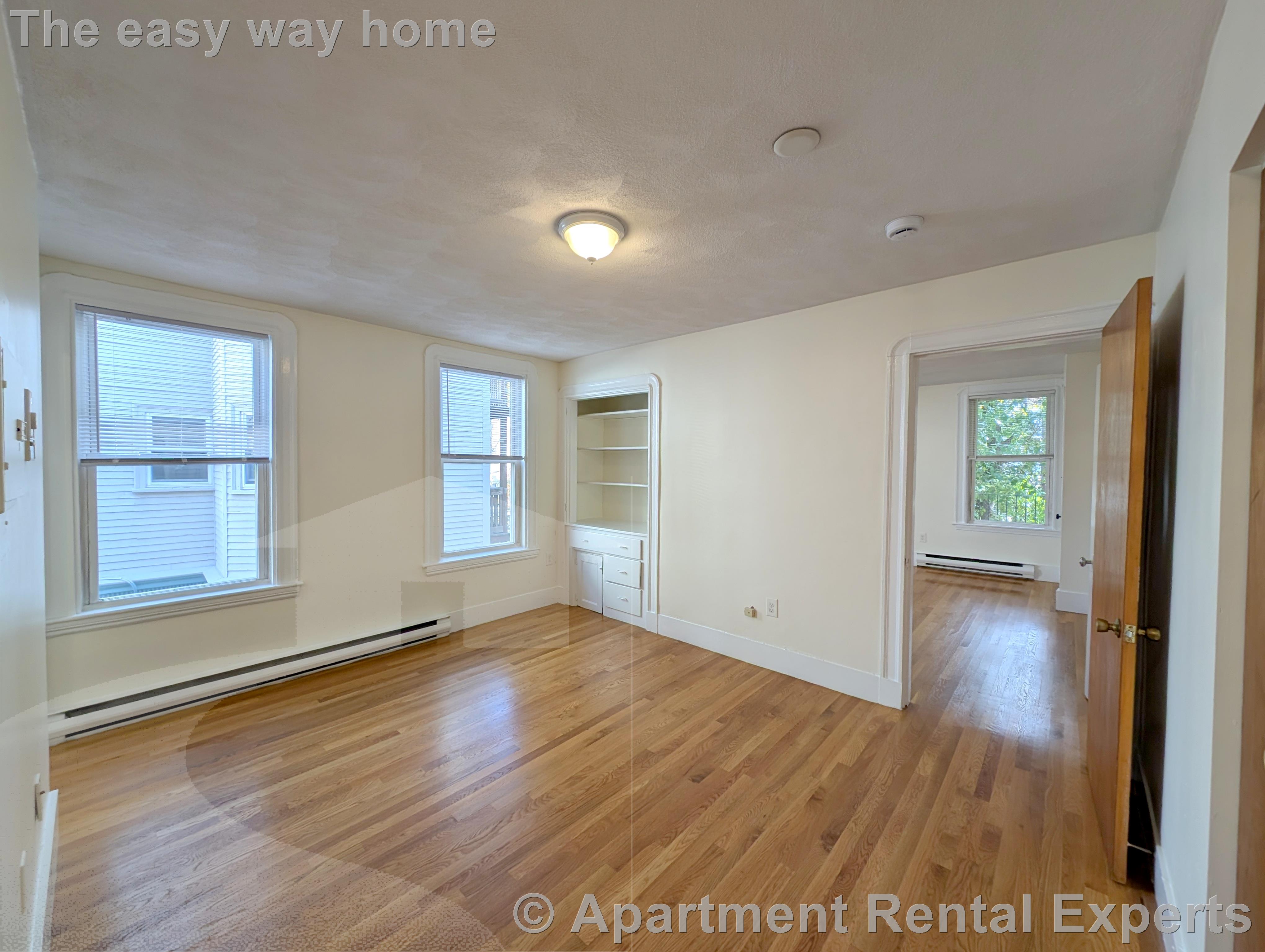 14 Garrison Ave, Teele Square