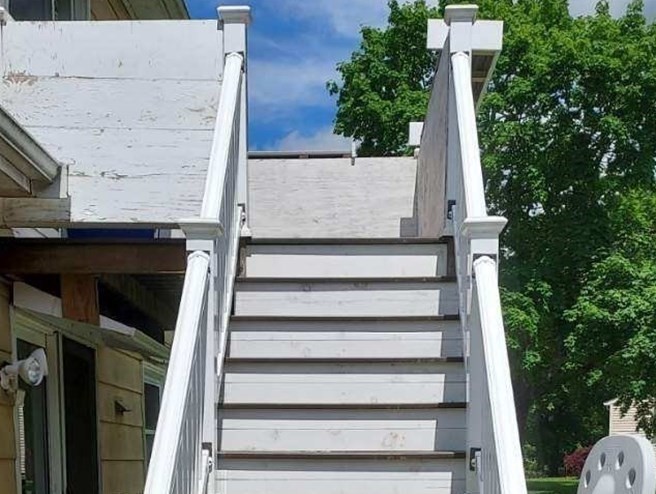 445 Chase, Dartmouth