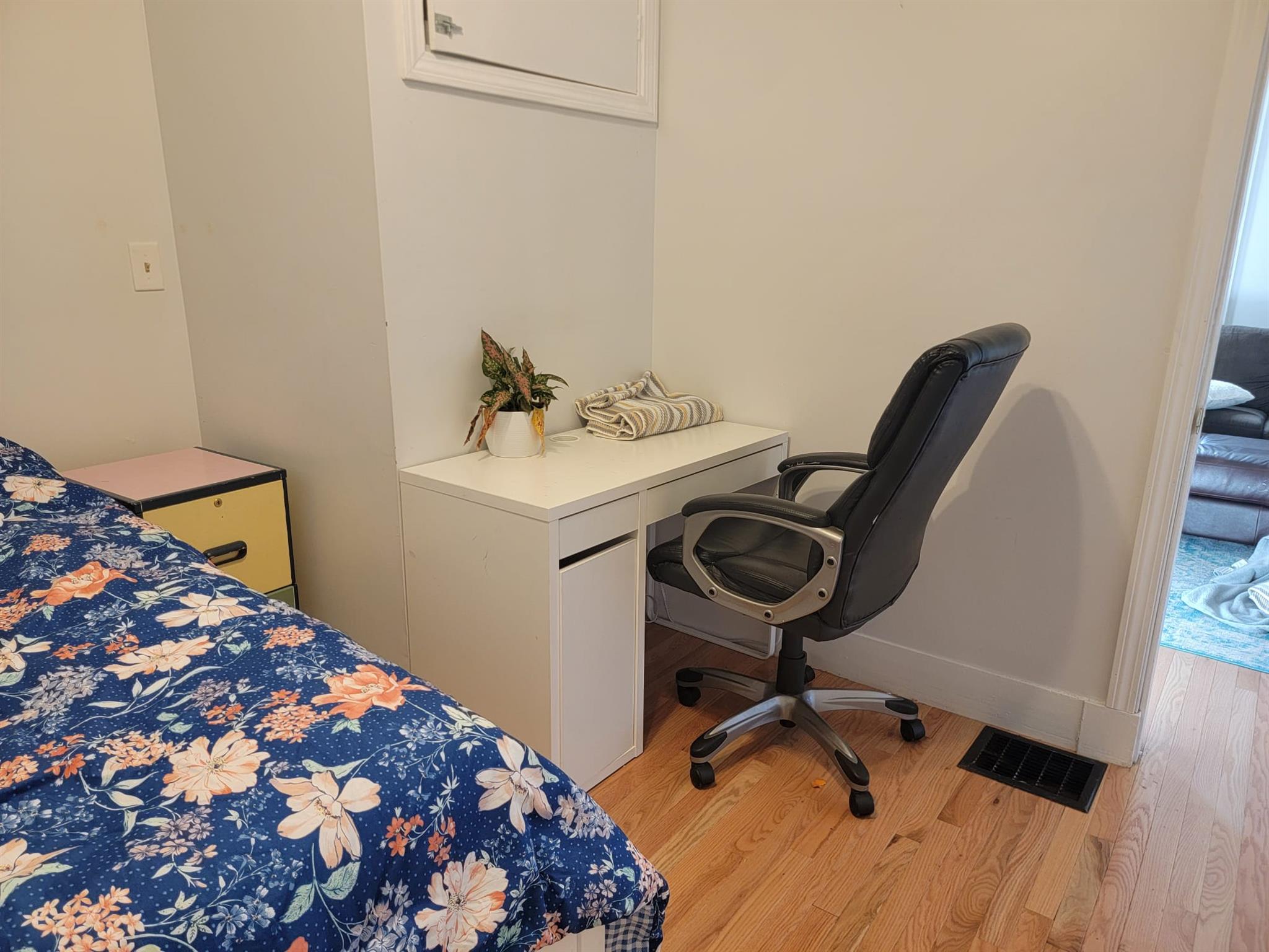 2 bed, 1 bath apartment for rent at 38 Otis St Unit 1A, East Somerville — photo 10 of 13