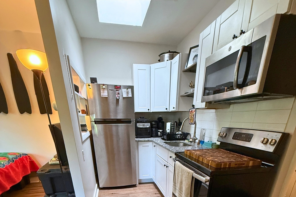 39 Willow St, West Roxbury