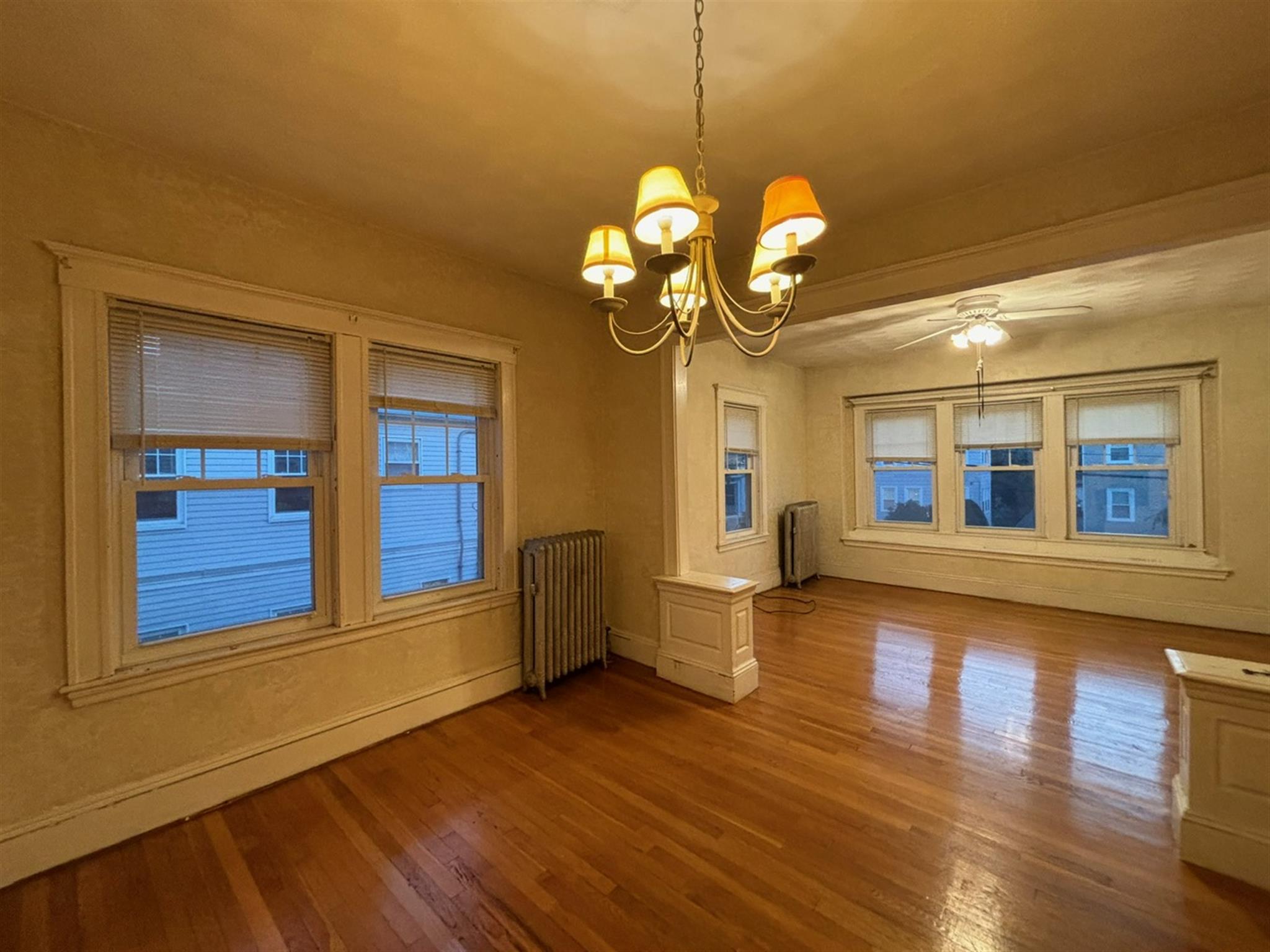 1.5 bed, 1 bath apartment for rent at 169 School St Unit 2, Mount Auburn (Watertown) — photo 1 of 11