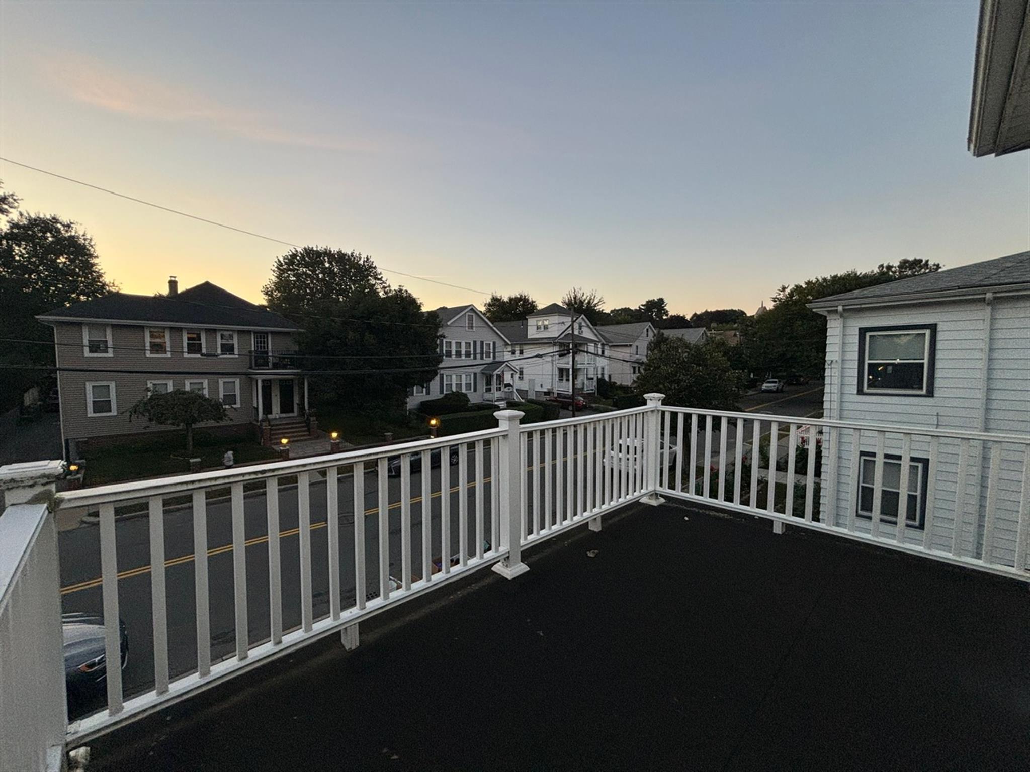 1.5 bed, 1 bath apartment for rent at 169 School St Unit 2, Mount Auburn (Watertown) — photo 3 of 11