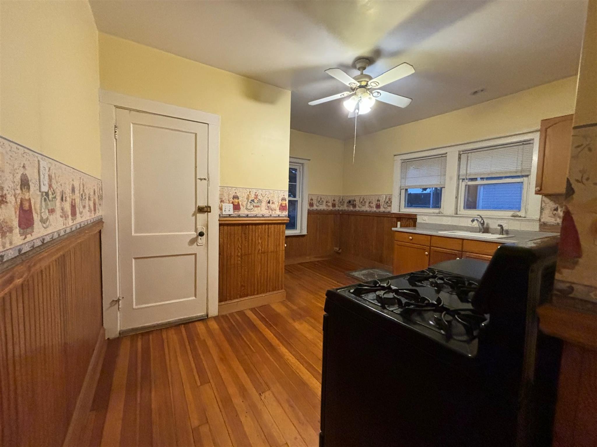 1.5 bed, 1 bath apartment for rent at 169 School St Unit 2, Mount Auburn (Watertown) — photo 11 of 11