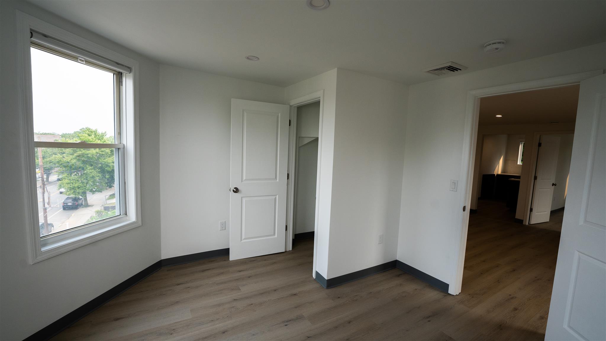 3 bed, 3 bath apartment for rent at 303 Boston Ave Unit 3, Tufts University — photo 4 of 11