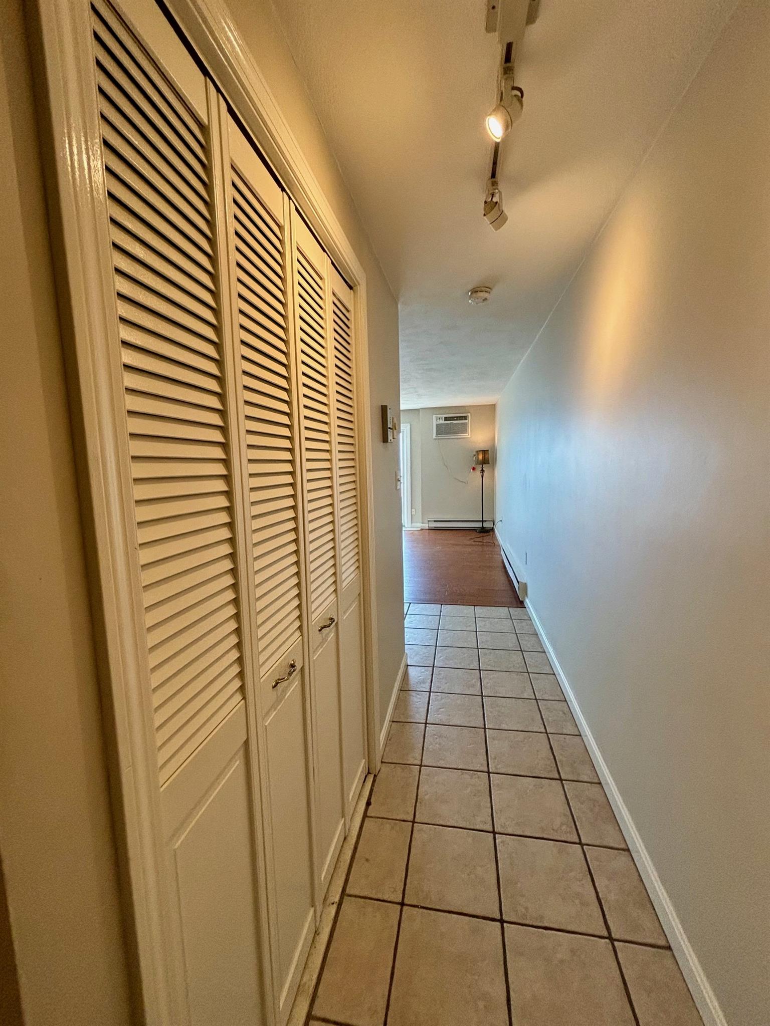 Studio bed, 1 bath apartment for rent at 383 Revere Beach Pkwa Unit 4, Revere — photo 5 of 14