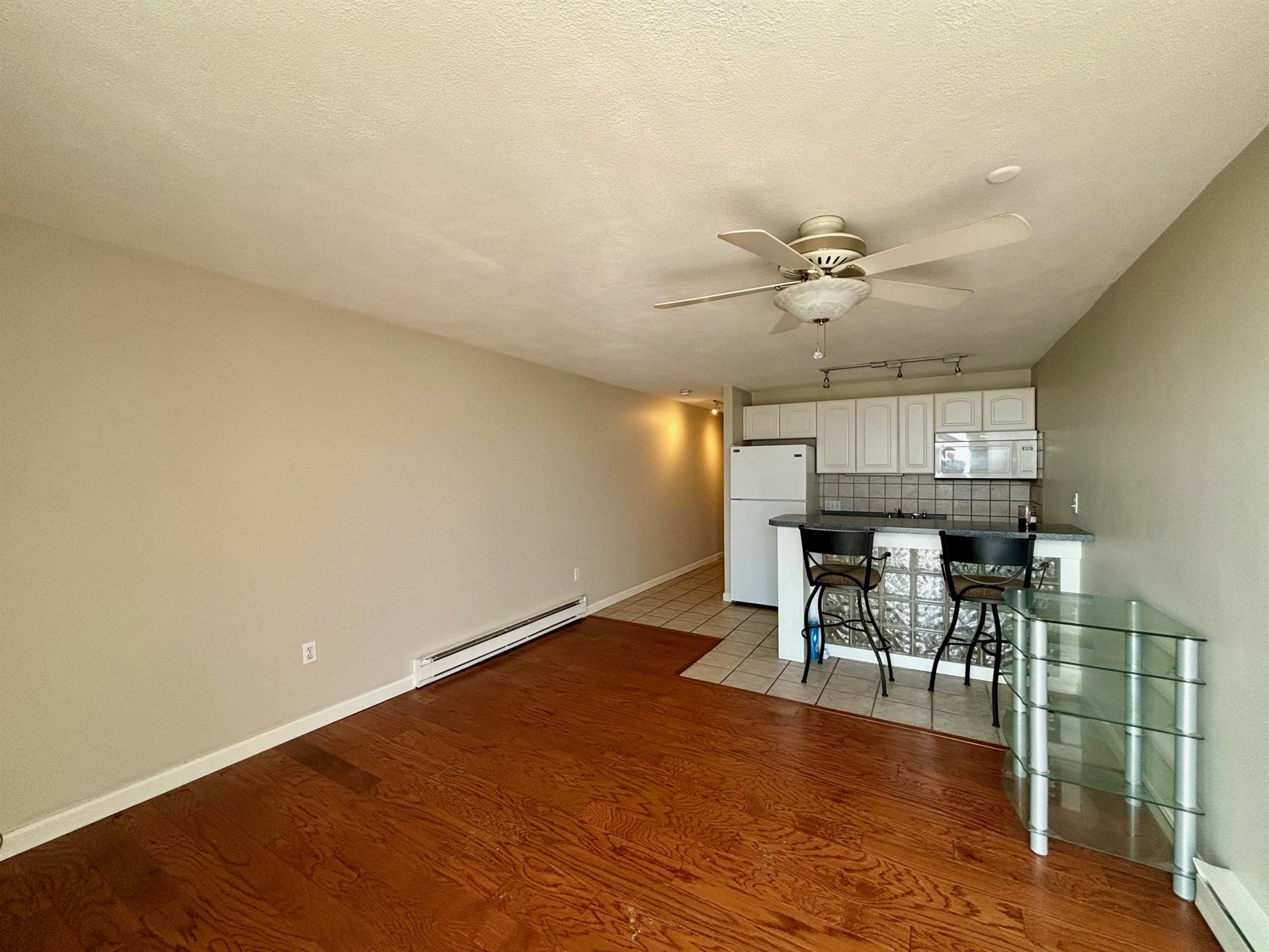 Studio bed, 1 bath apartment for rent at 383 Revere Beach Pkwa Unit 4, Revere — photo 7 of 14