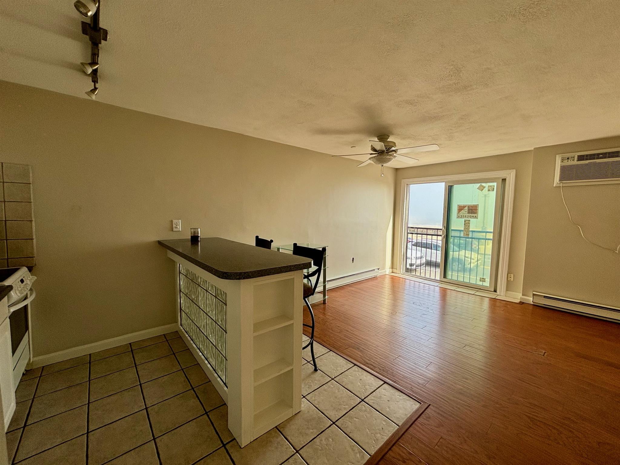 Studio bed, 1 bath apartment for rent at 383 Revere Beach Pkwa Unit 4, Revere — photo 8 of 14