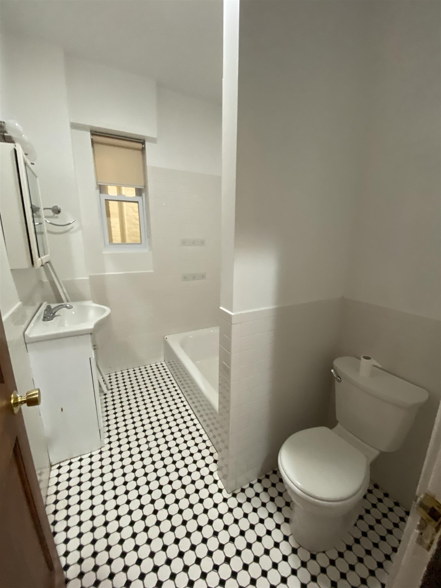 2 bed, 1 bath apartment for rent at 3 Linnaean St, Porter Square — photo 8 of 13