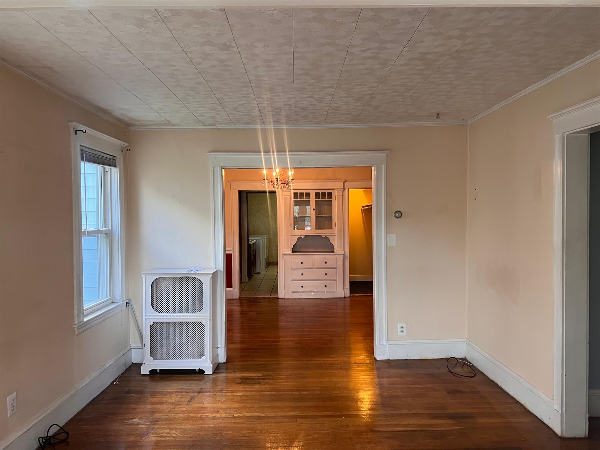 2.5 bed, 1 bath apartment for rent at 3 Saint Clements Rd Unit 1, Tufts University — photo 1 of 16