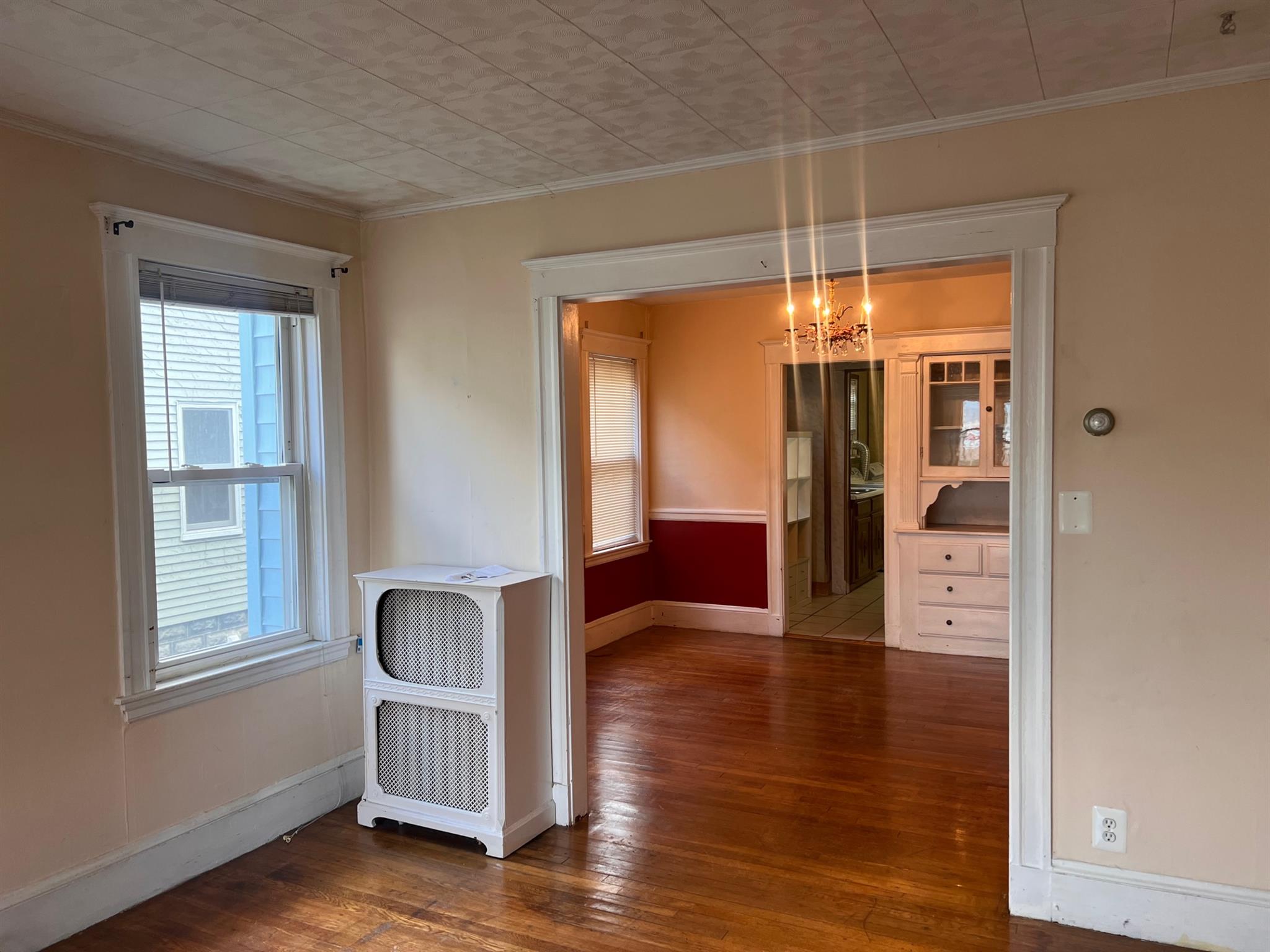 2.5 bed, 1 bath apartment for rent at 3 Saint Clements Rd Unit 1, Tufts University — photo 2 of 16